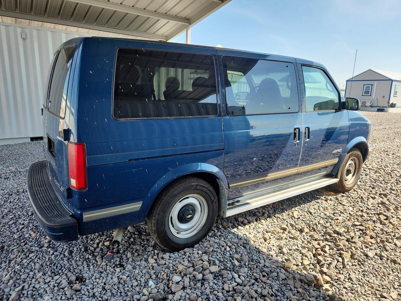 2000 Chevrolet Astro Blue vin: 1GNDM19W4YB178617