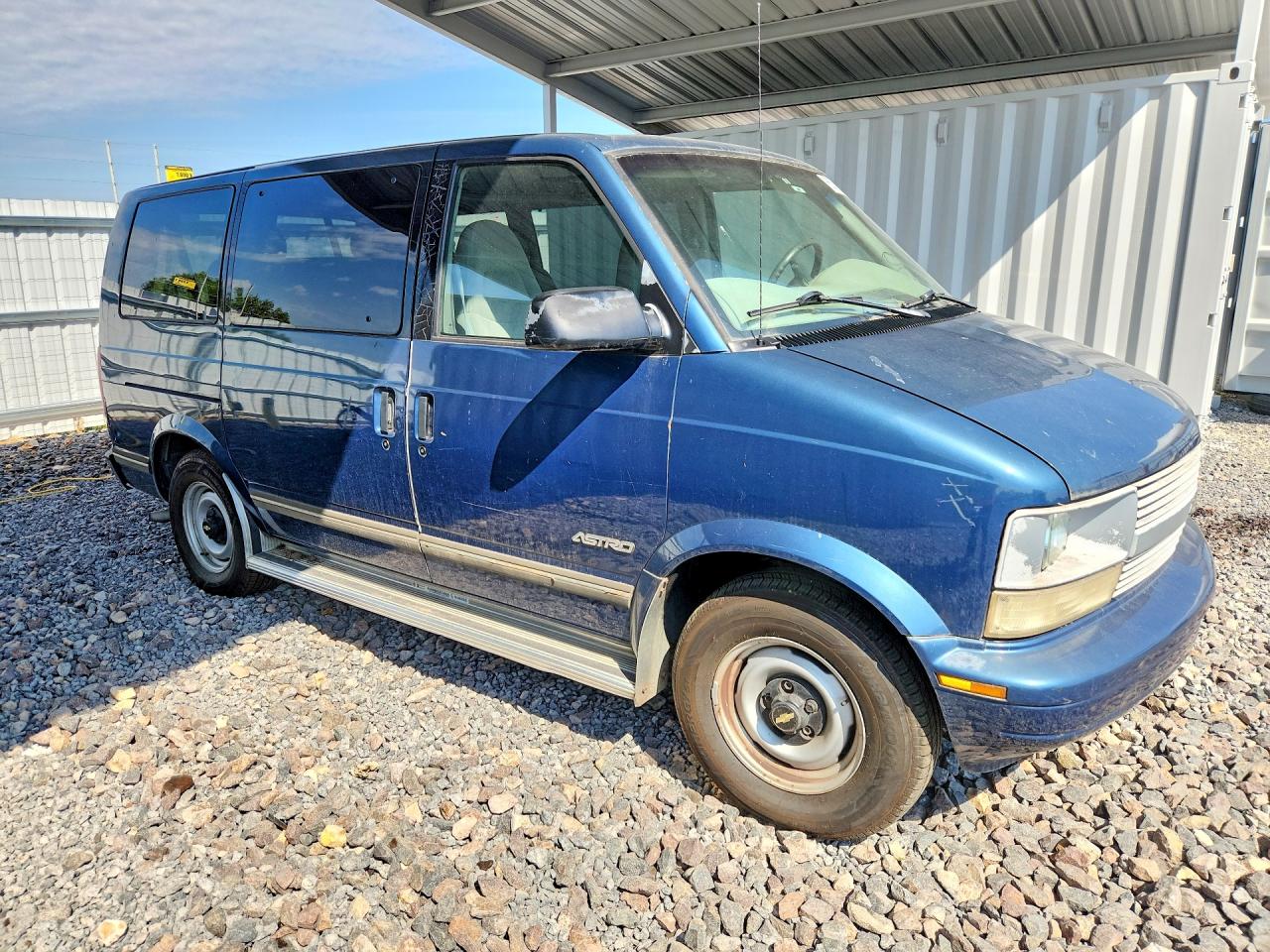 2000 Chevrolet Astro Blue vin: 1GNDM19W4YB178617