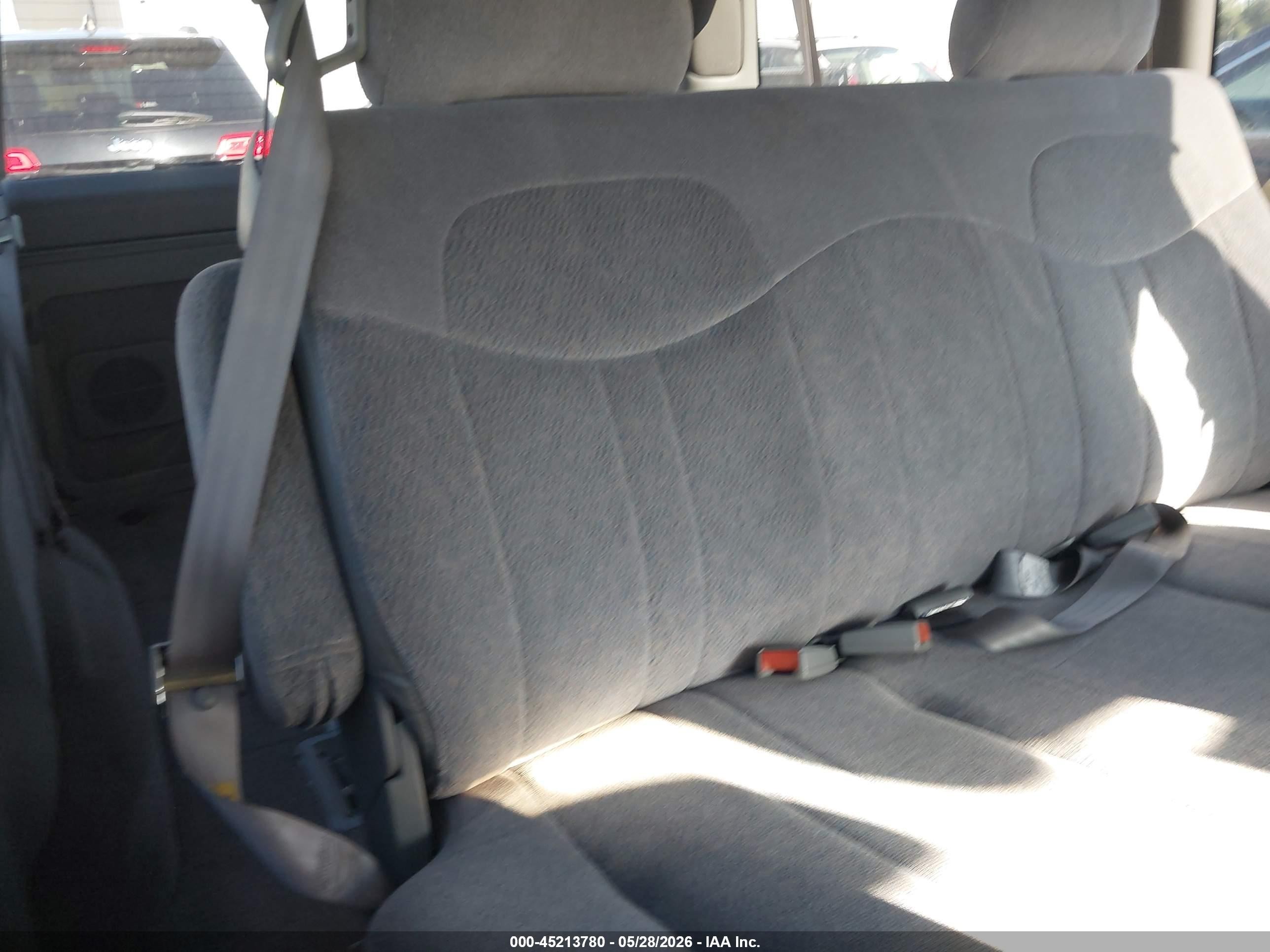 1997 Chevrolet Astro   White vin: 1GNDM19W5VB141622