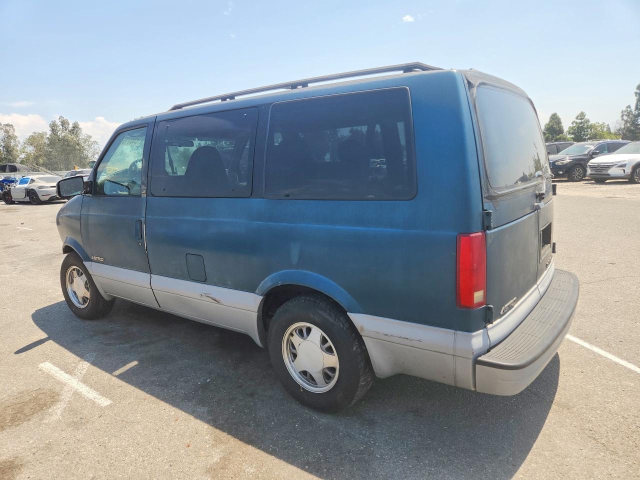 1998 Chevrolet Astro Teal vin: 1GNDM19W6WB202414