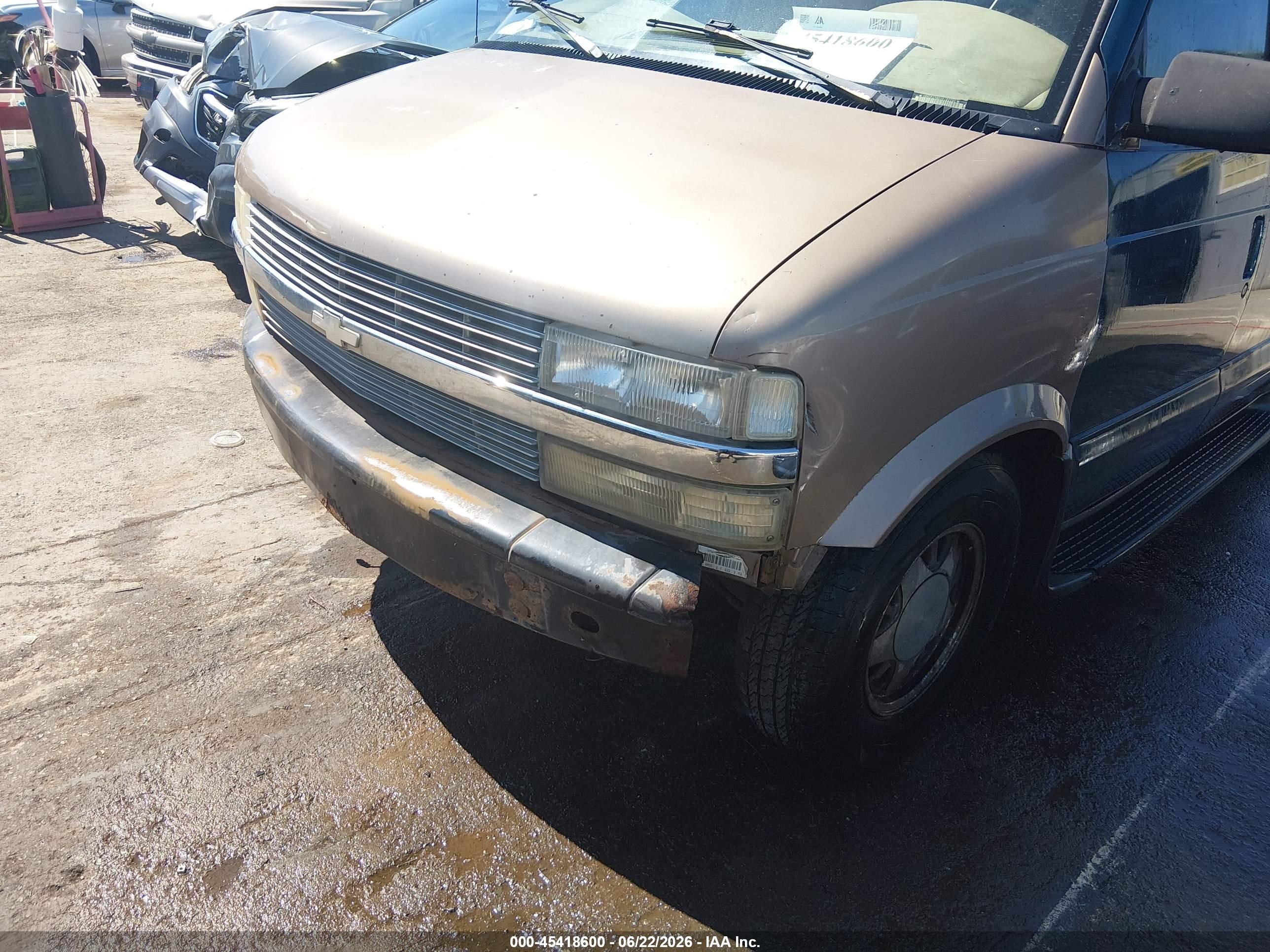 1999 Chevrolet Astro Passenger   Brown vin: 1GNDM19W6XB182733