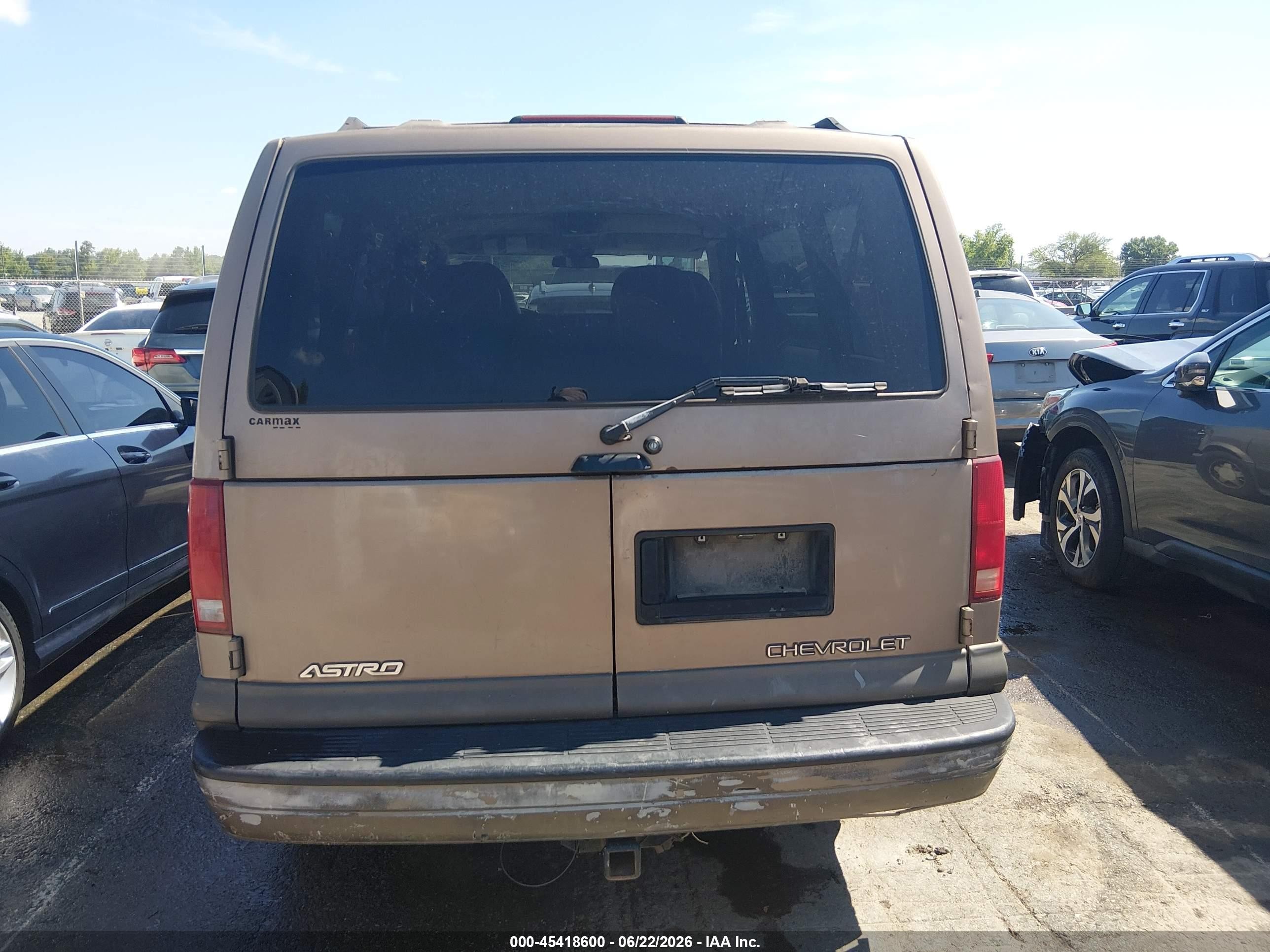 1999 Chevrolet Astro Passenger   Brown vin: 1GNDM19W6XB182733