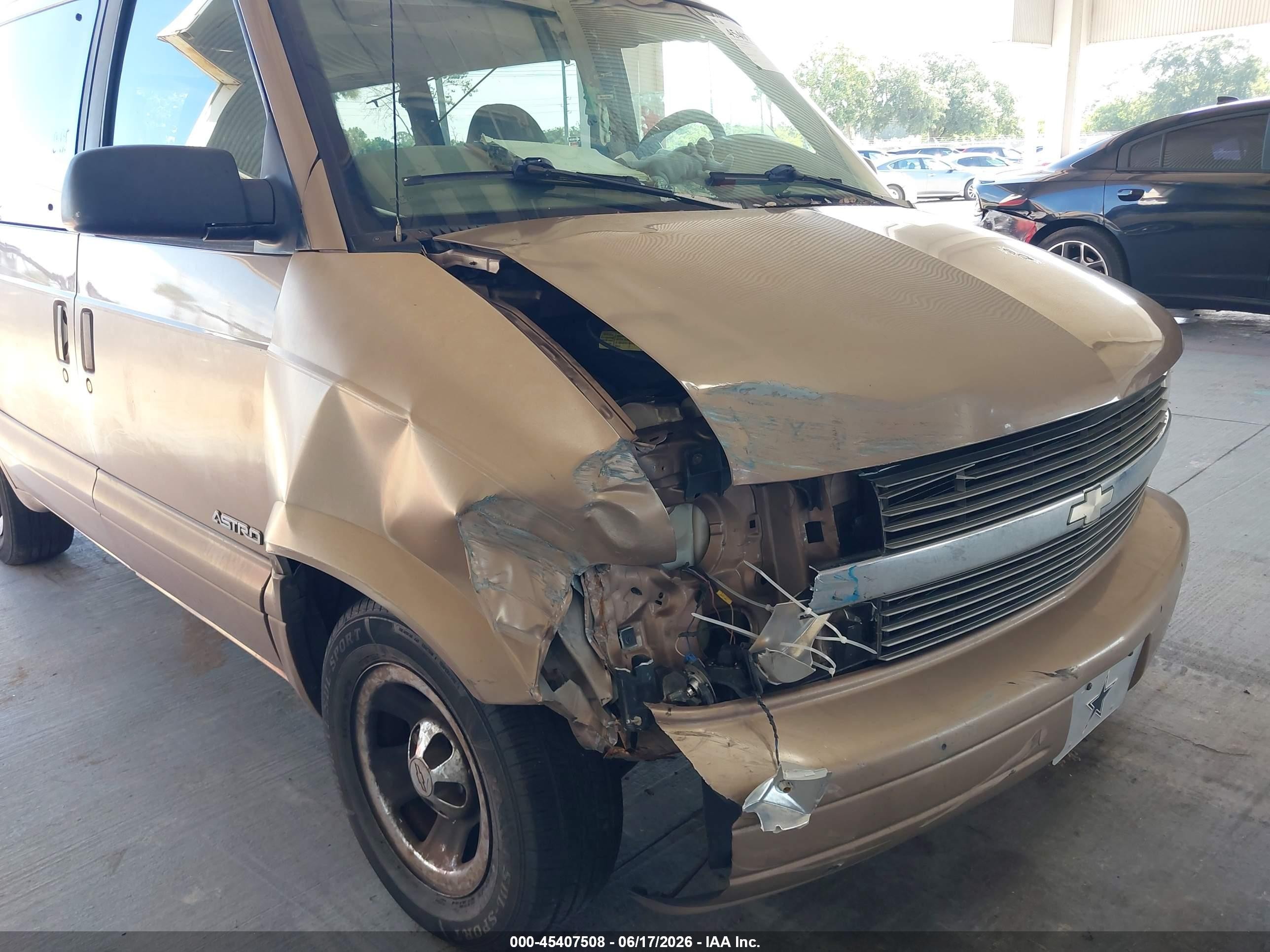 2001 Chevrolet Astro Ls Beige vin: 1GNDM19W71B121883