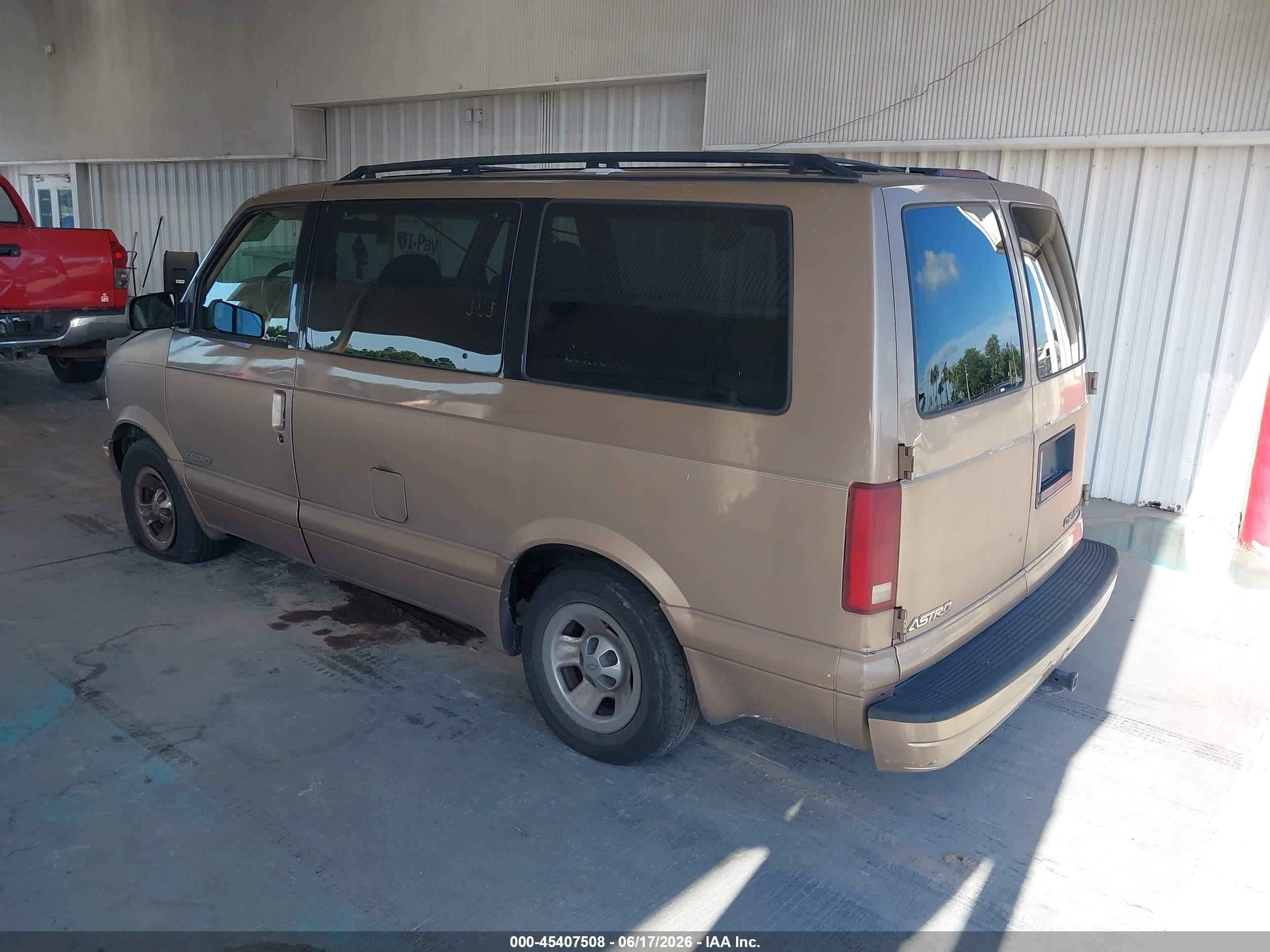2001 Chevrolet Astro Ls Beige vin: 1GNDM19W71B121883