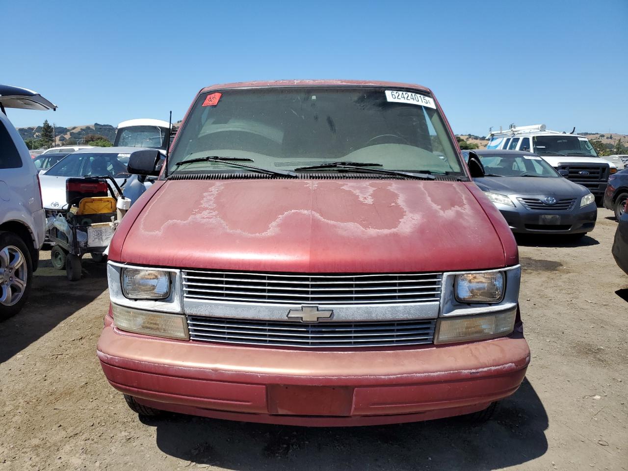 1999 Chevrolet Astro Red vin: 1GNDM19W7XB195832