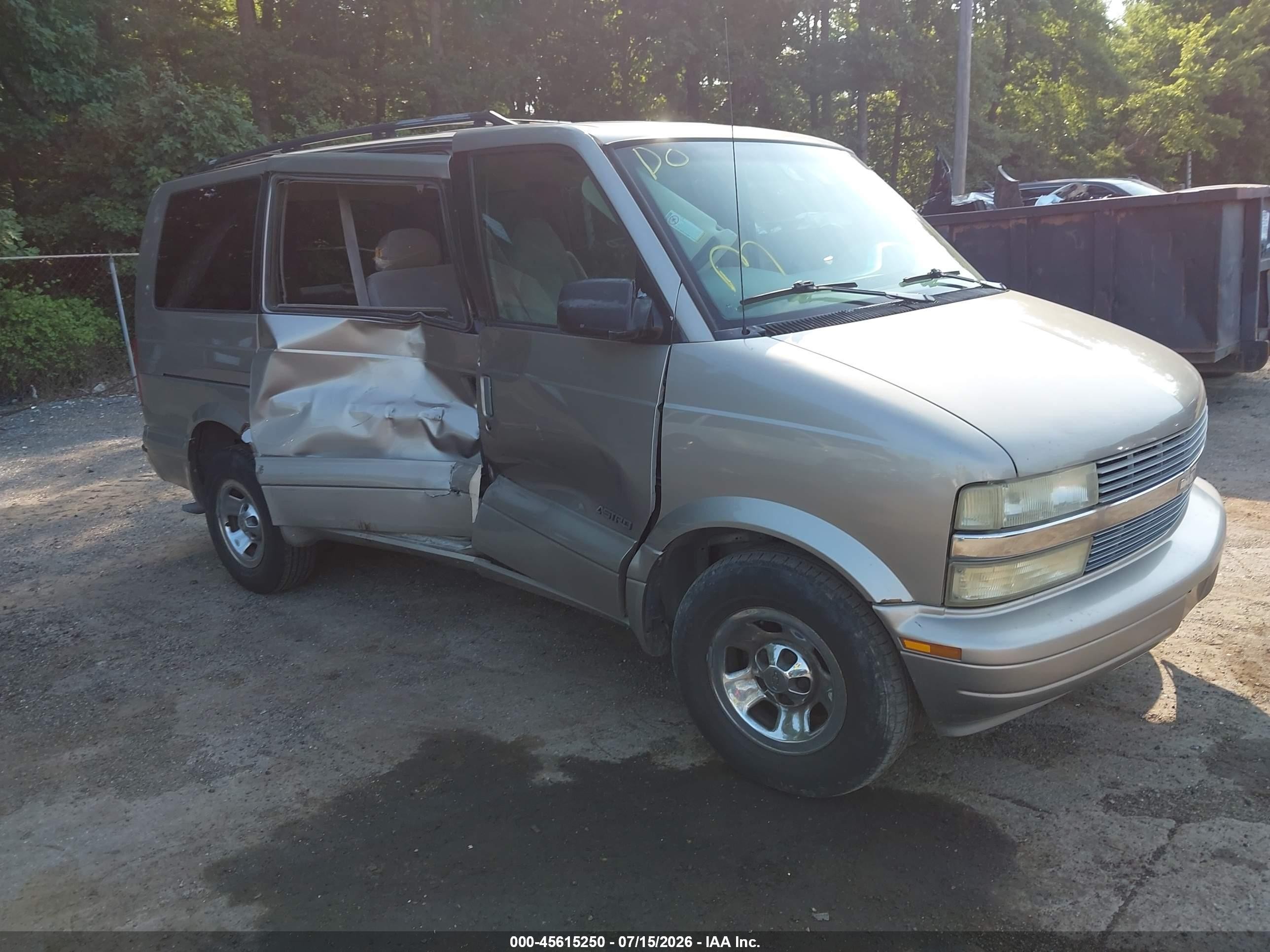 2001 Chevrolet Astro Ls Золотой vin: 1GNDM19W81B152320