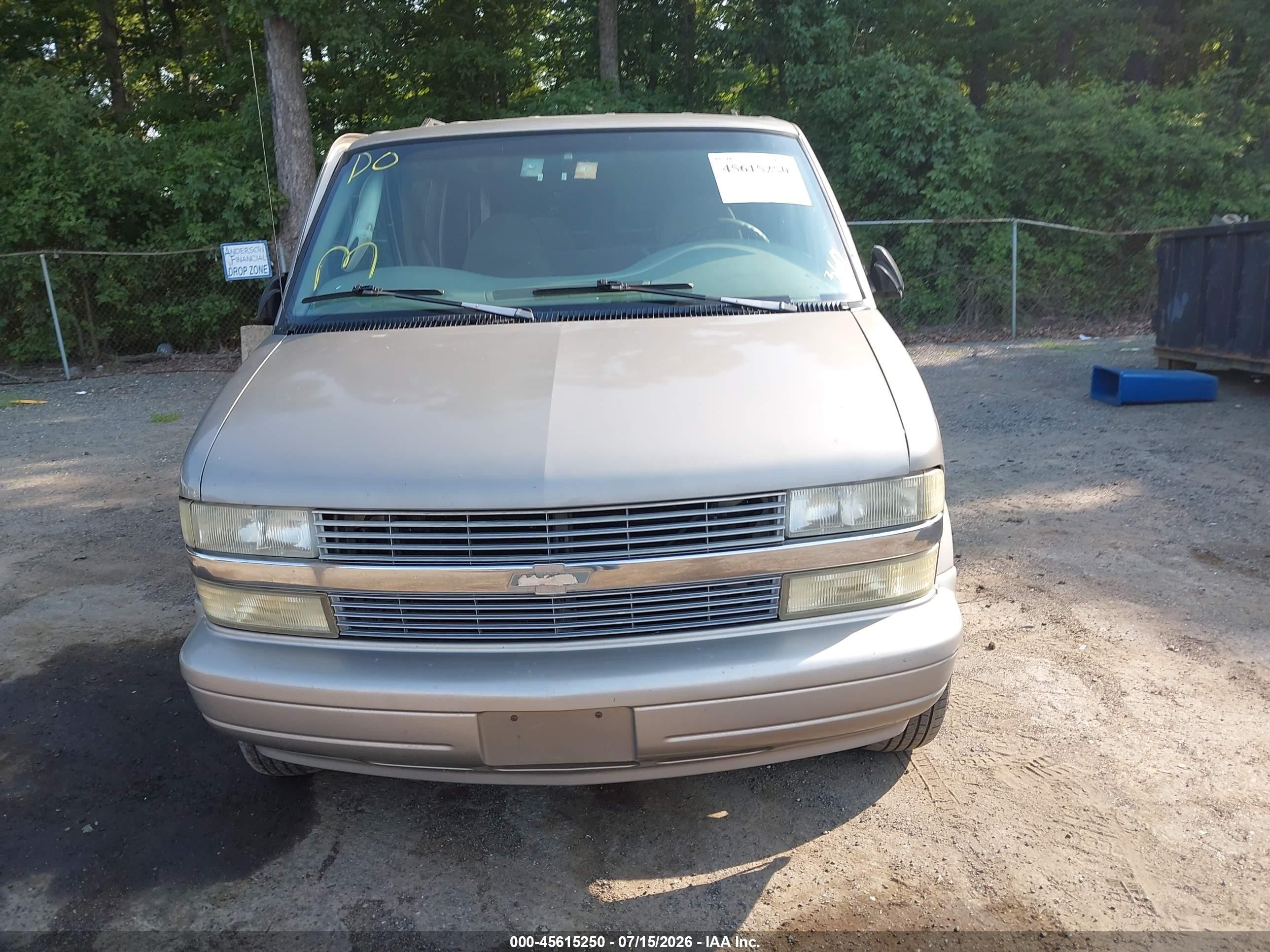 2001 Chevrolet Astro Ls Gold vin: 1GNDM19W81B152320