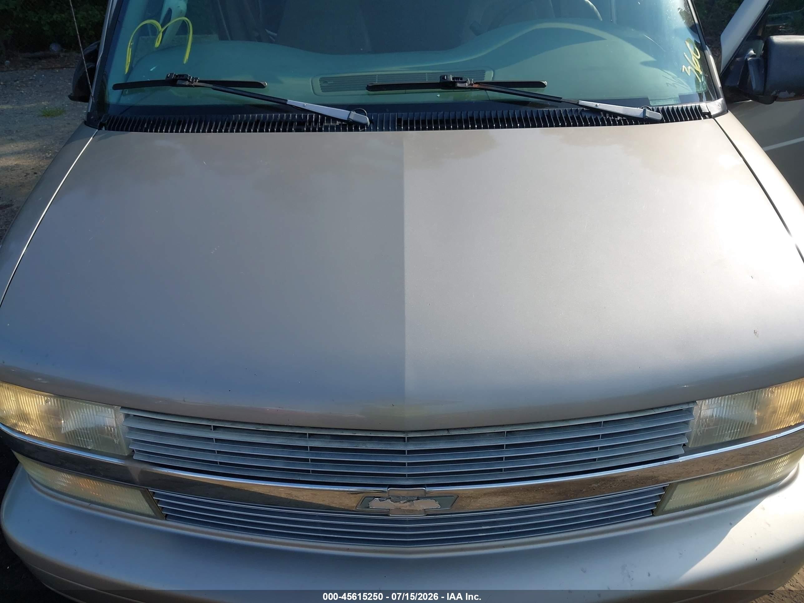 2001 Chevrolet Astro Ls Gold vin: 1GNDM19W81B152320