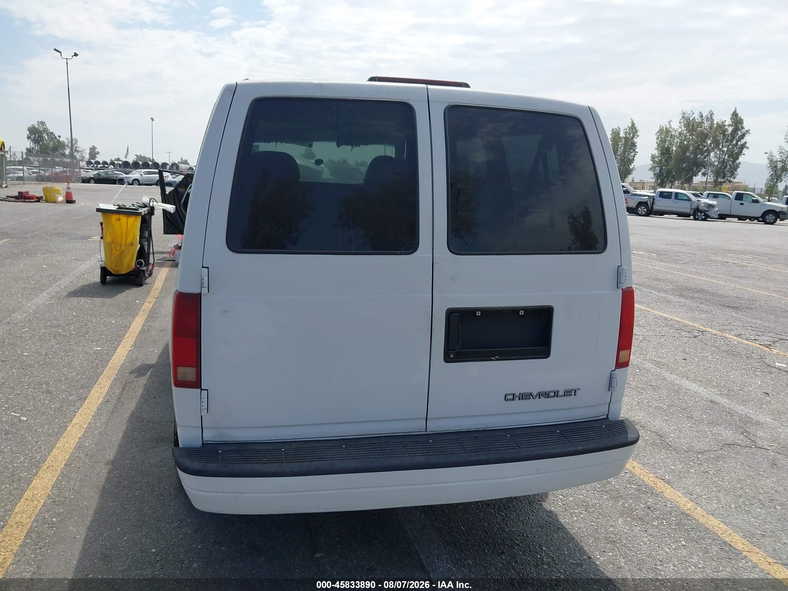 1997 Chevrolet Astro Passenger Ls Cmi White vin: 1GNDM19W8VB188417