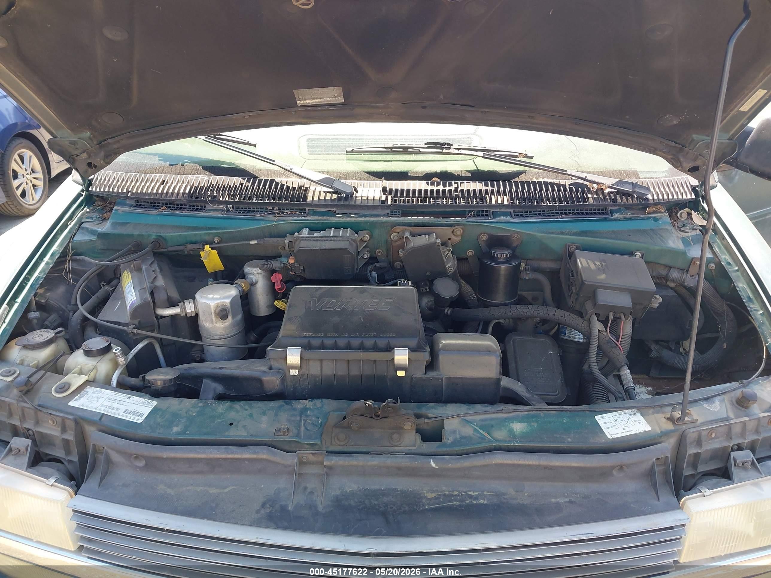 1998 Chevrolet Astro   Green vin: 1GNDM19W8WB204519