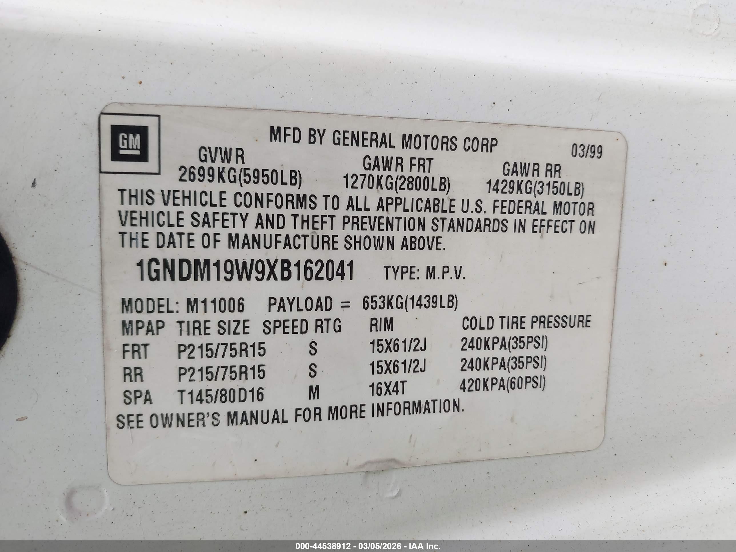 1999 Chevrolet Astro   White vin: 1GNDM19W9XB162041