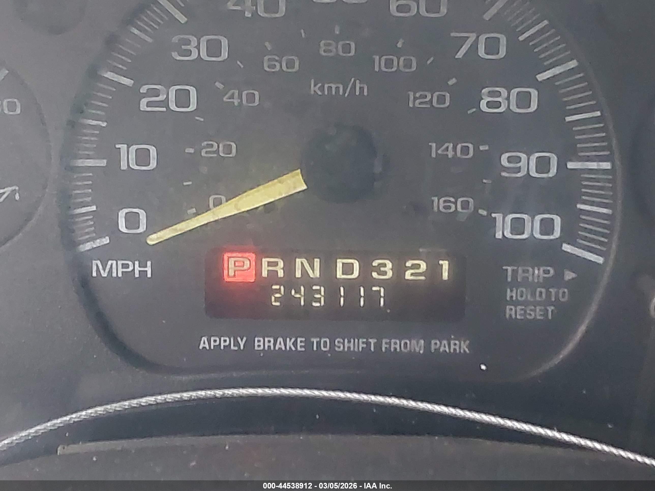 1999 Chevrolet Astro   White vin: 1GNDM19W9XB162041