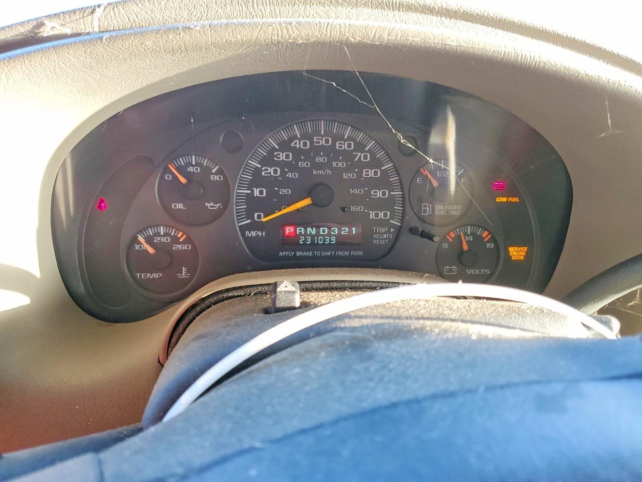 2001 Chevrolet Astro White vin: 1GNDM19WX1B126575