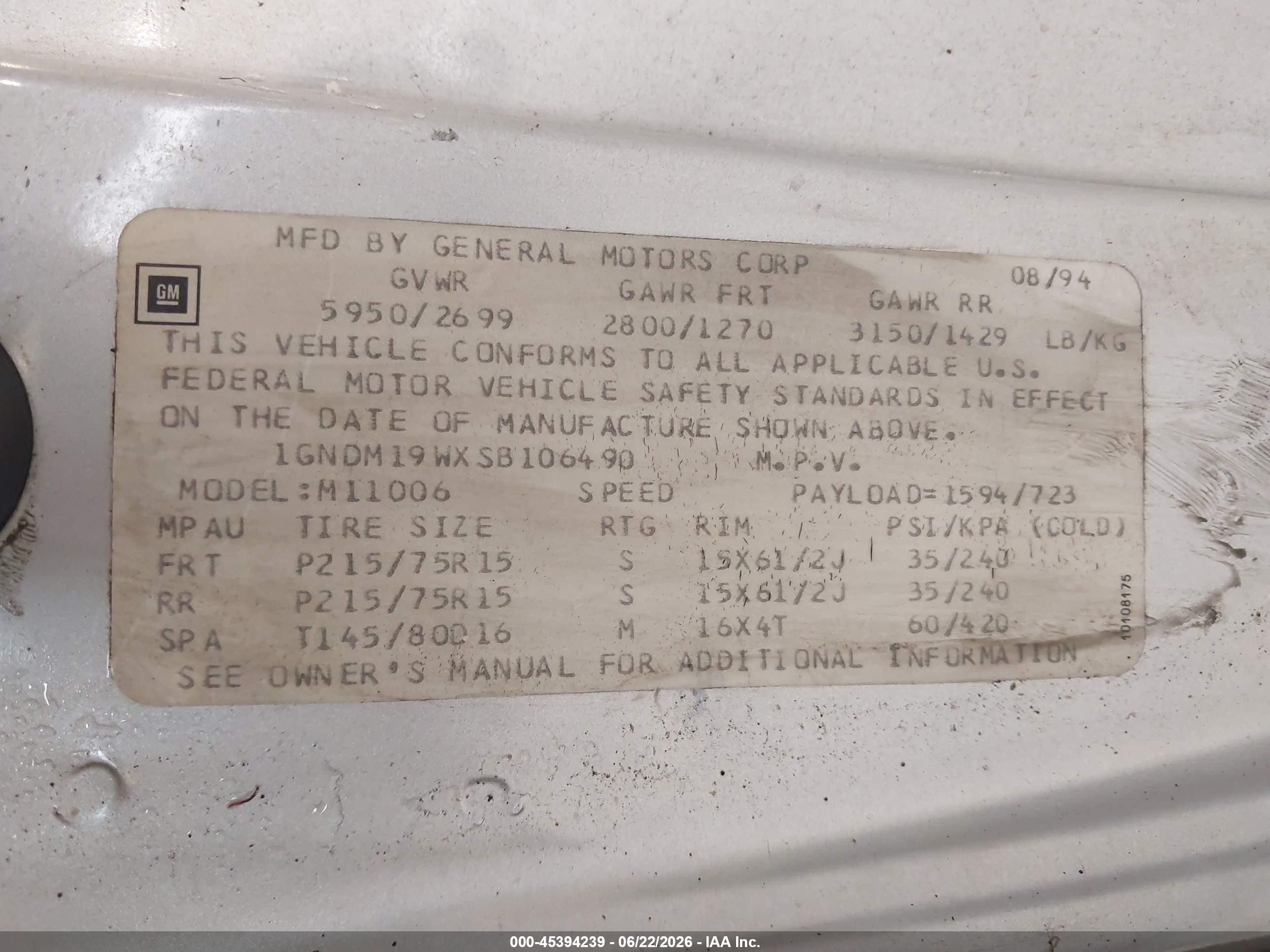 1995 Chevrolet Astro   Silver vin: 1GNDM19WXSB106490