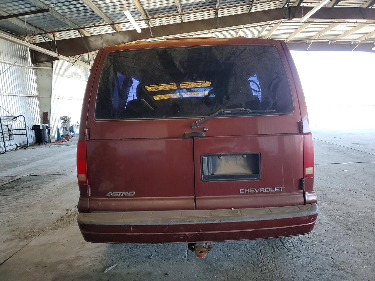 1999 Chevrolet Astro Maroon vin: 1GNDM19WXXB143451