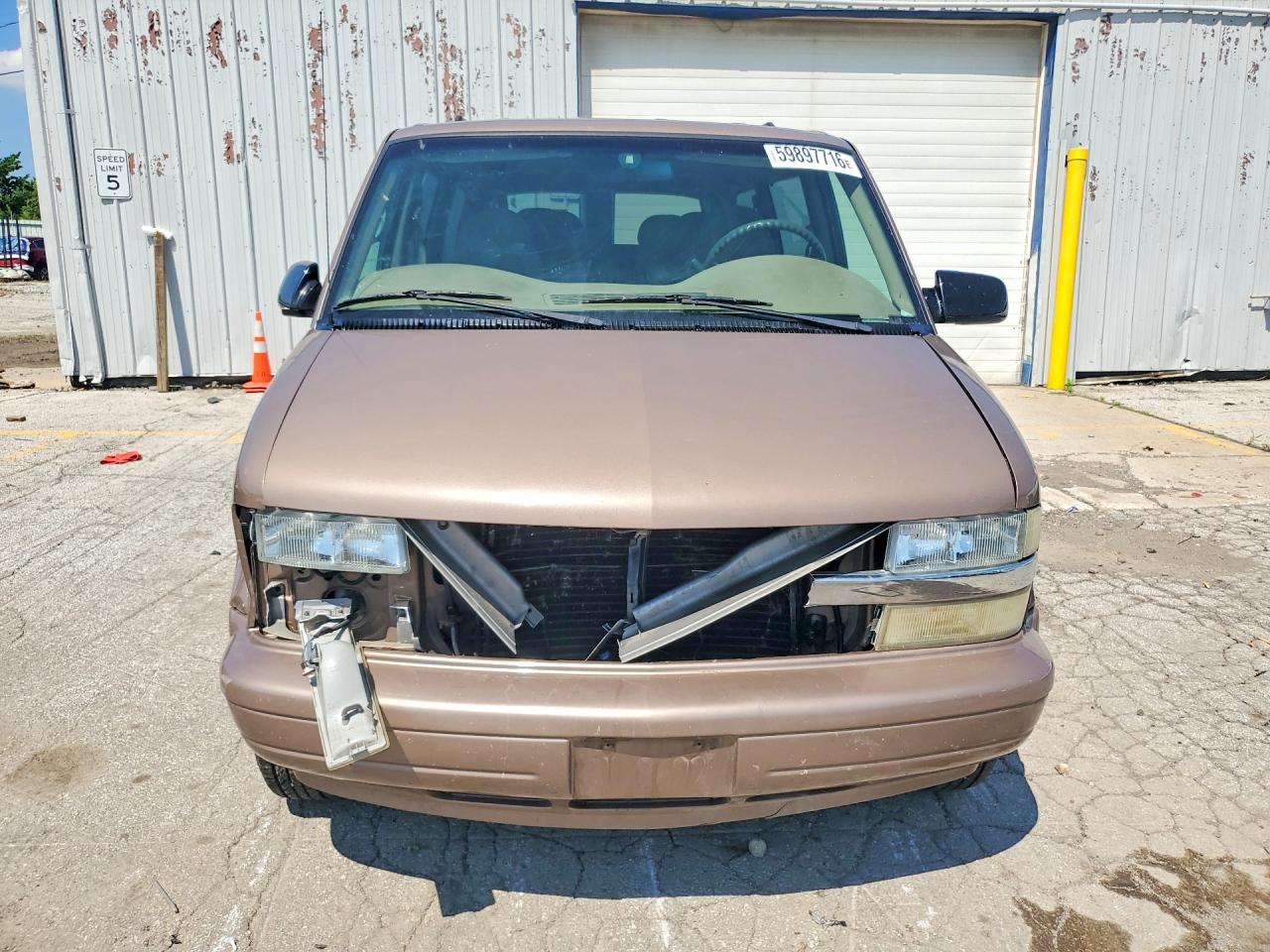 2002 Chevrolet Astro Tan vin: 1GNDM19X12B109383