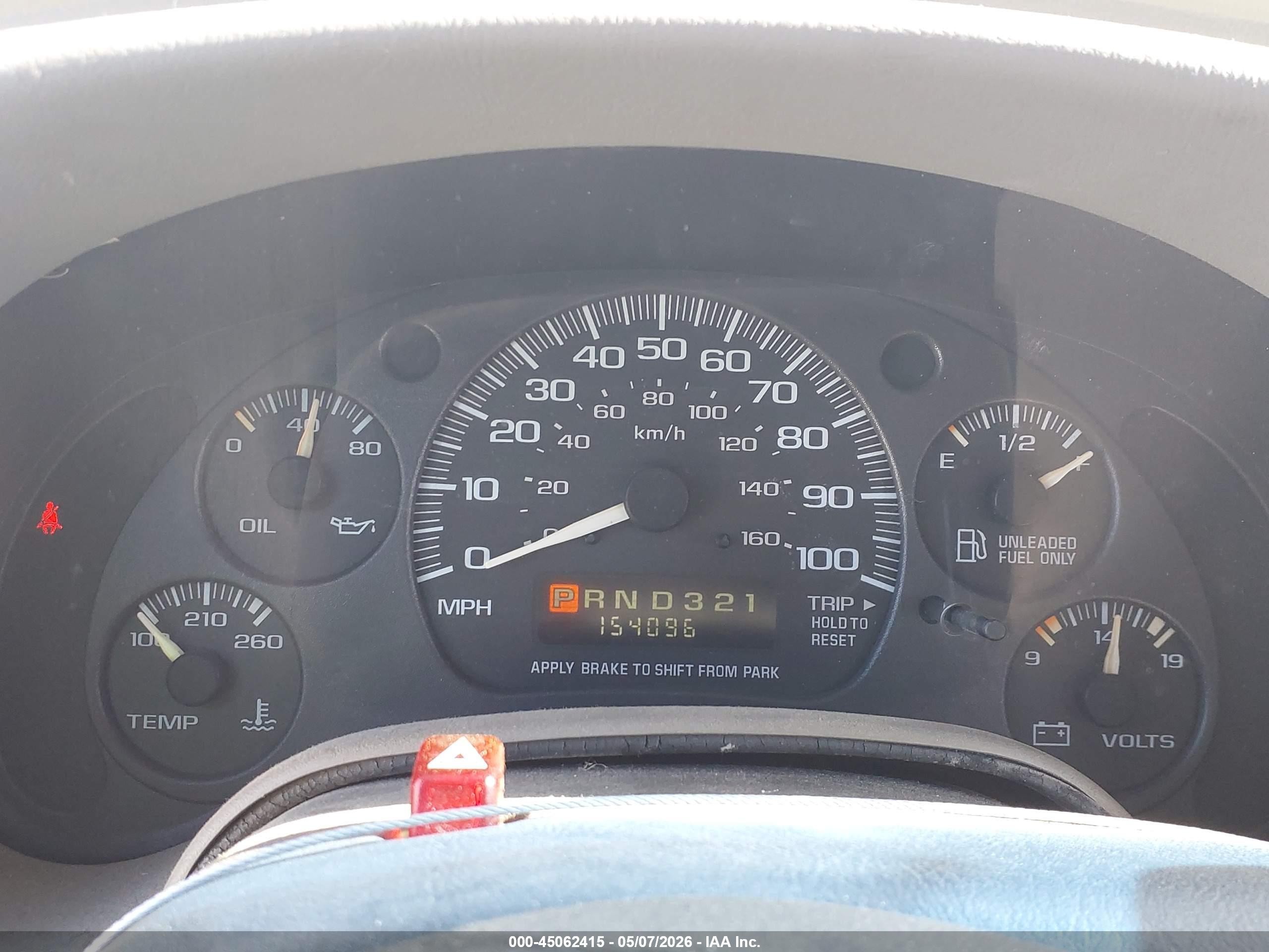 2003 Chevrolet Astro   White vin: 1GNDM19X13B101950