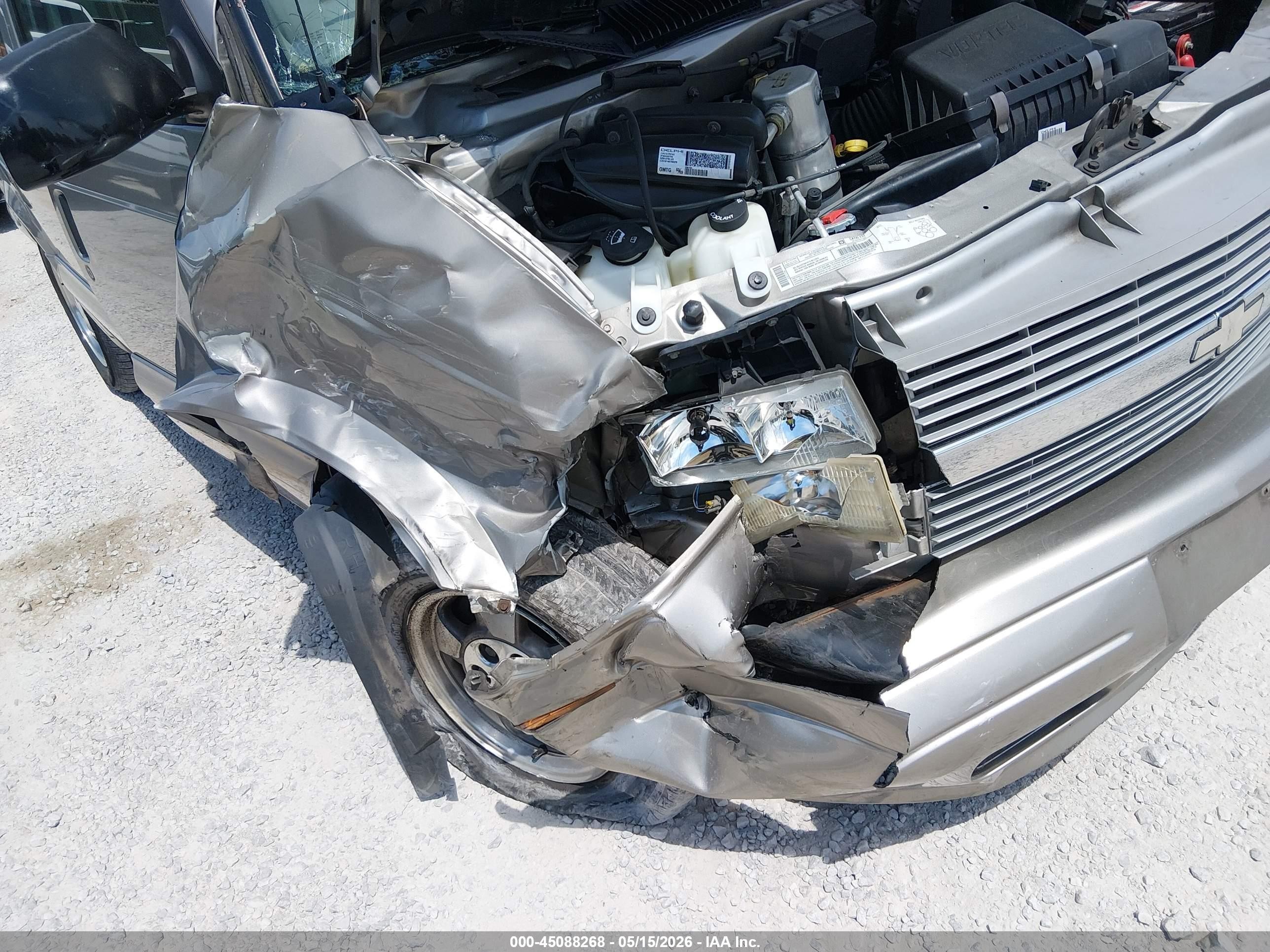 2003 Chevrolet Astro   Tan vin: 1GNDM19X33B141530