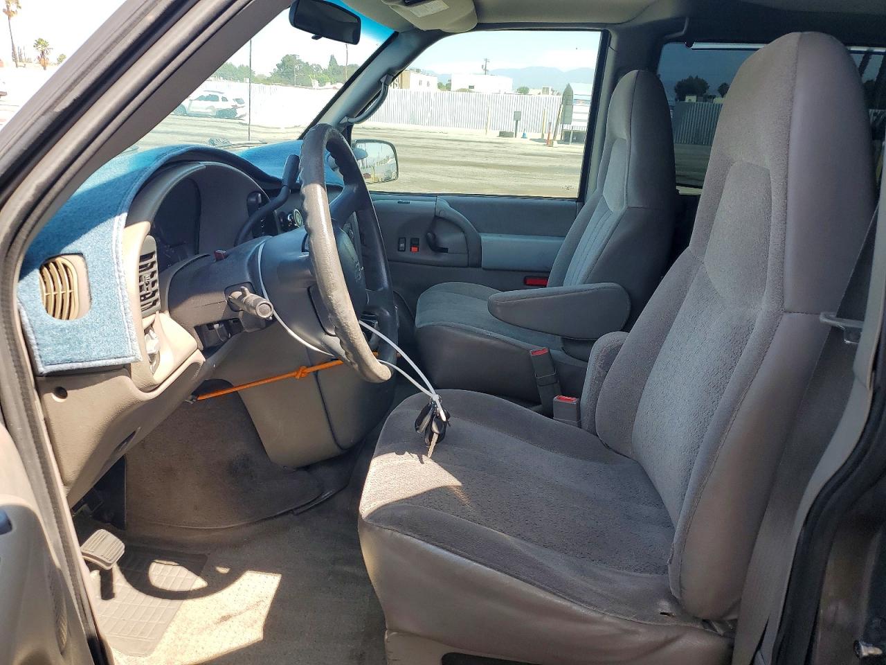 2004 Chevrolet Astro Gray vin: 1GNDM19X44B106478