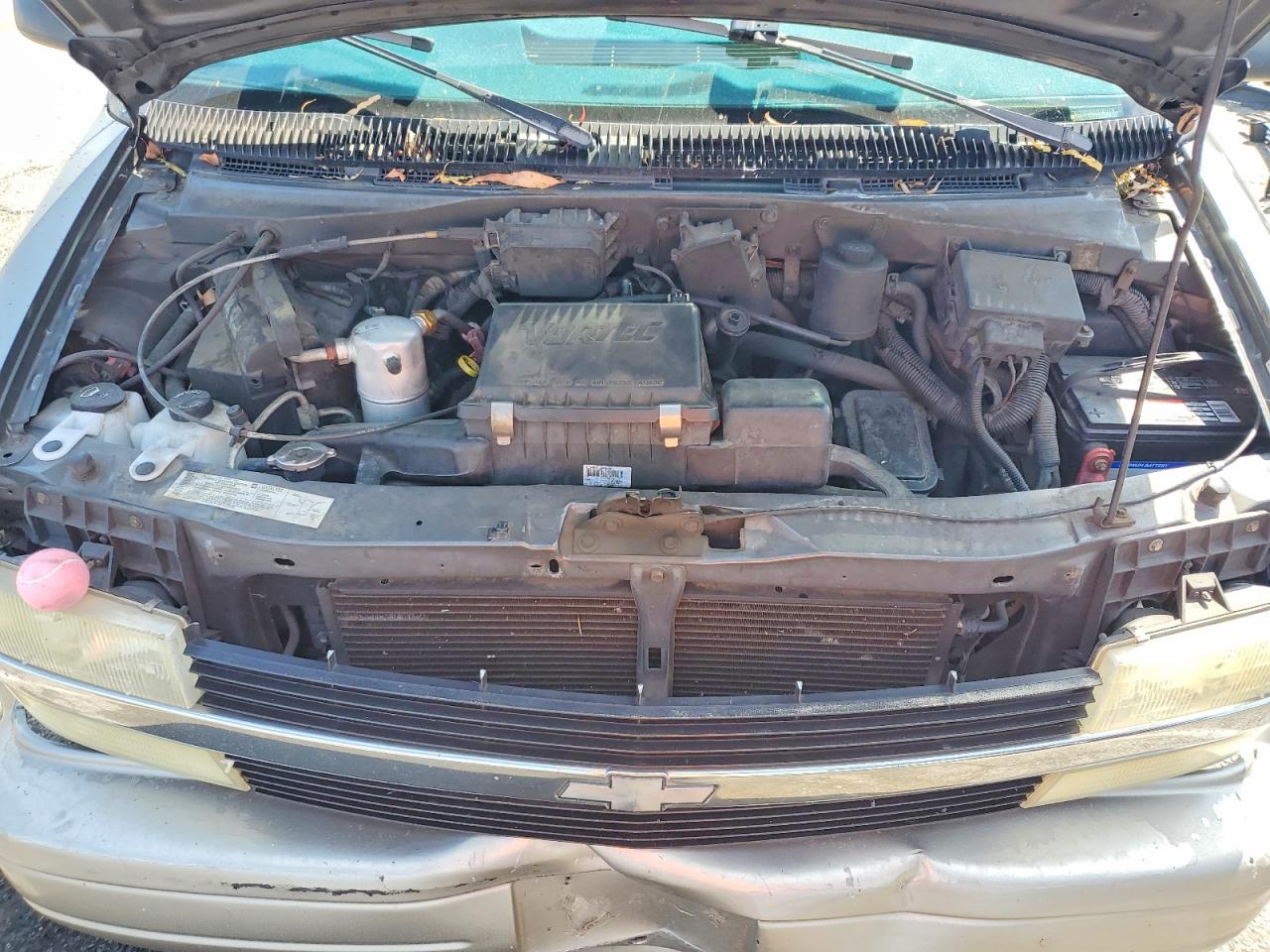 2004 Chevrolet Astro Gray vin: 1GNDM19X44B106478
