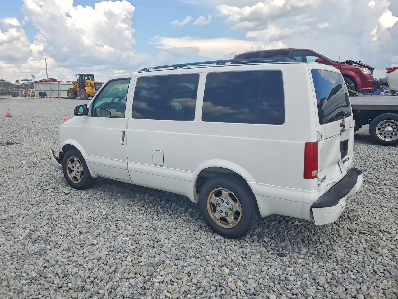 2004 Chevrolet Astro Белый vin: 1GNDM19X44B111440