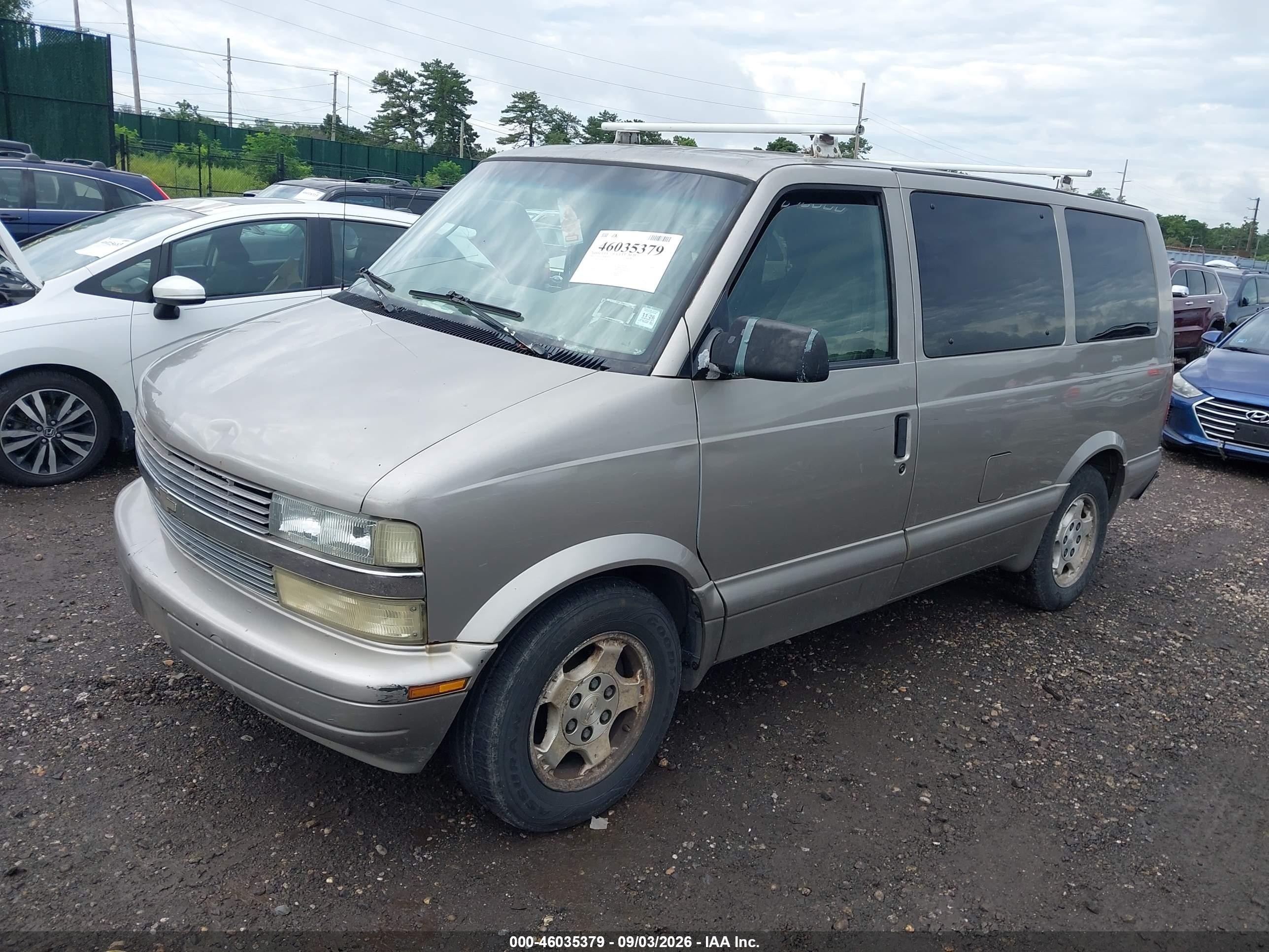 2004 Chevrolet Astro   Gray vin: 1GNDM19X44B130070