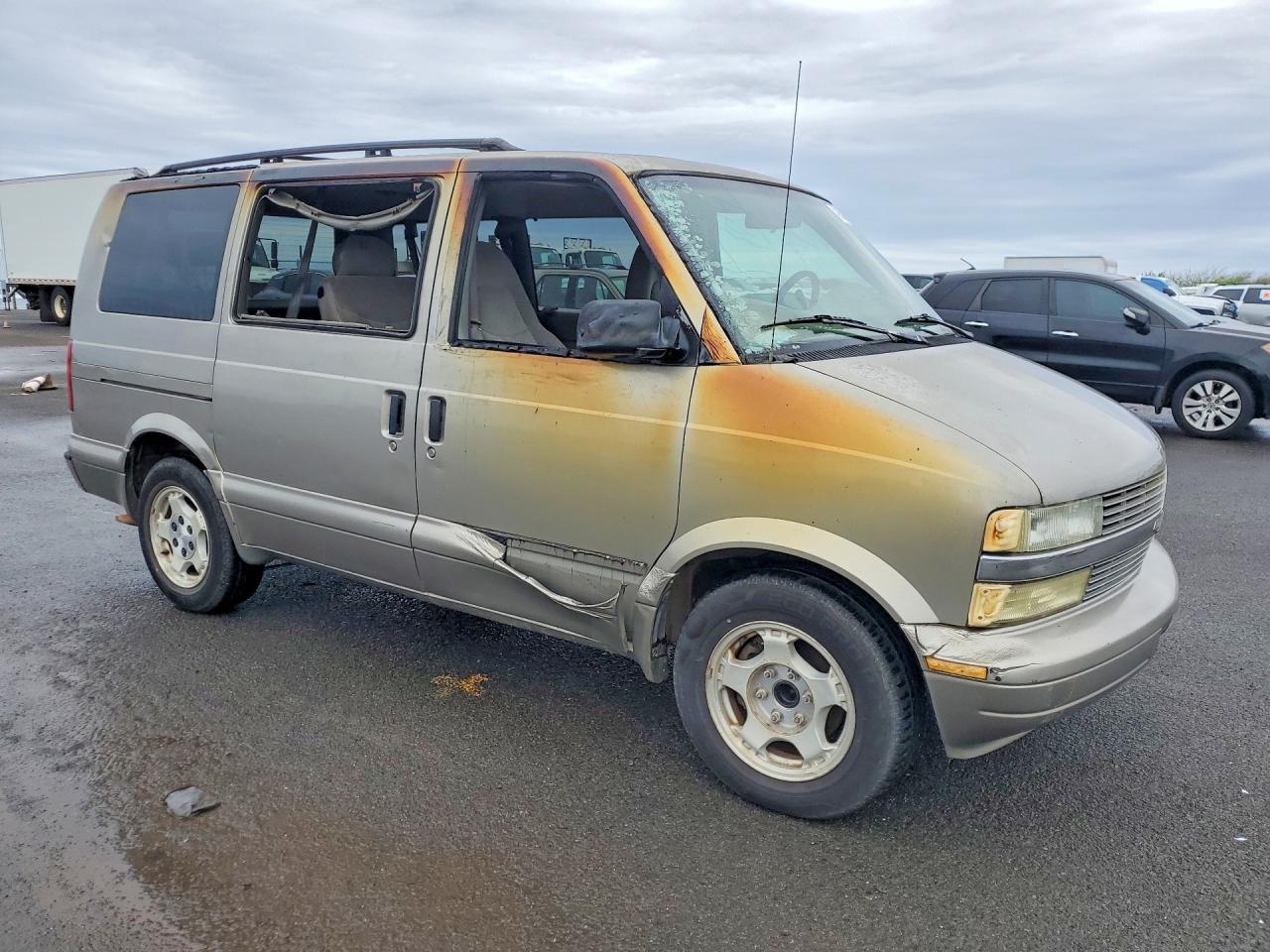 2005 Chev Astro Tan vin: 1GNDM19X45B127915
