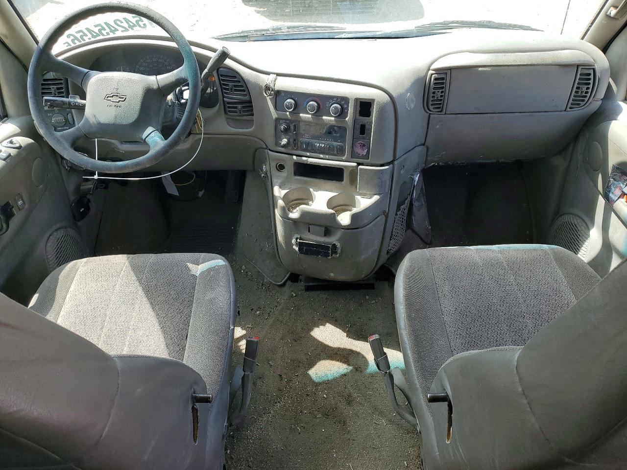 2004 Chevrolet Astro Maroon vin: 1GNDM19X64B111469