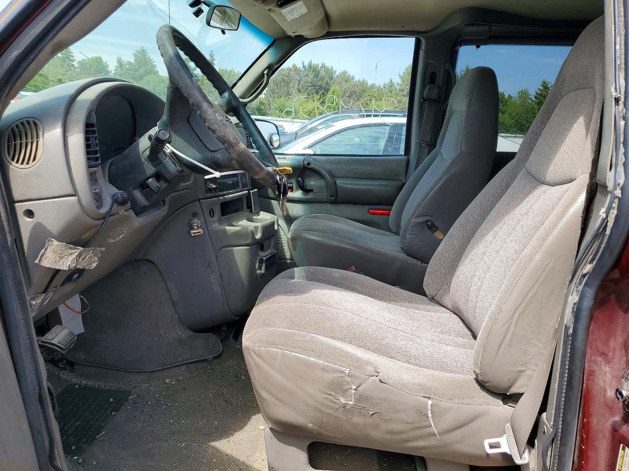 2004 Chevrolet Astro Maroon vin: 1GNDM19X64B111469