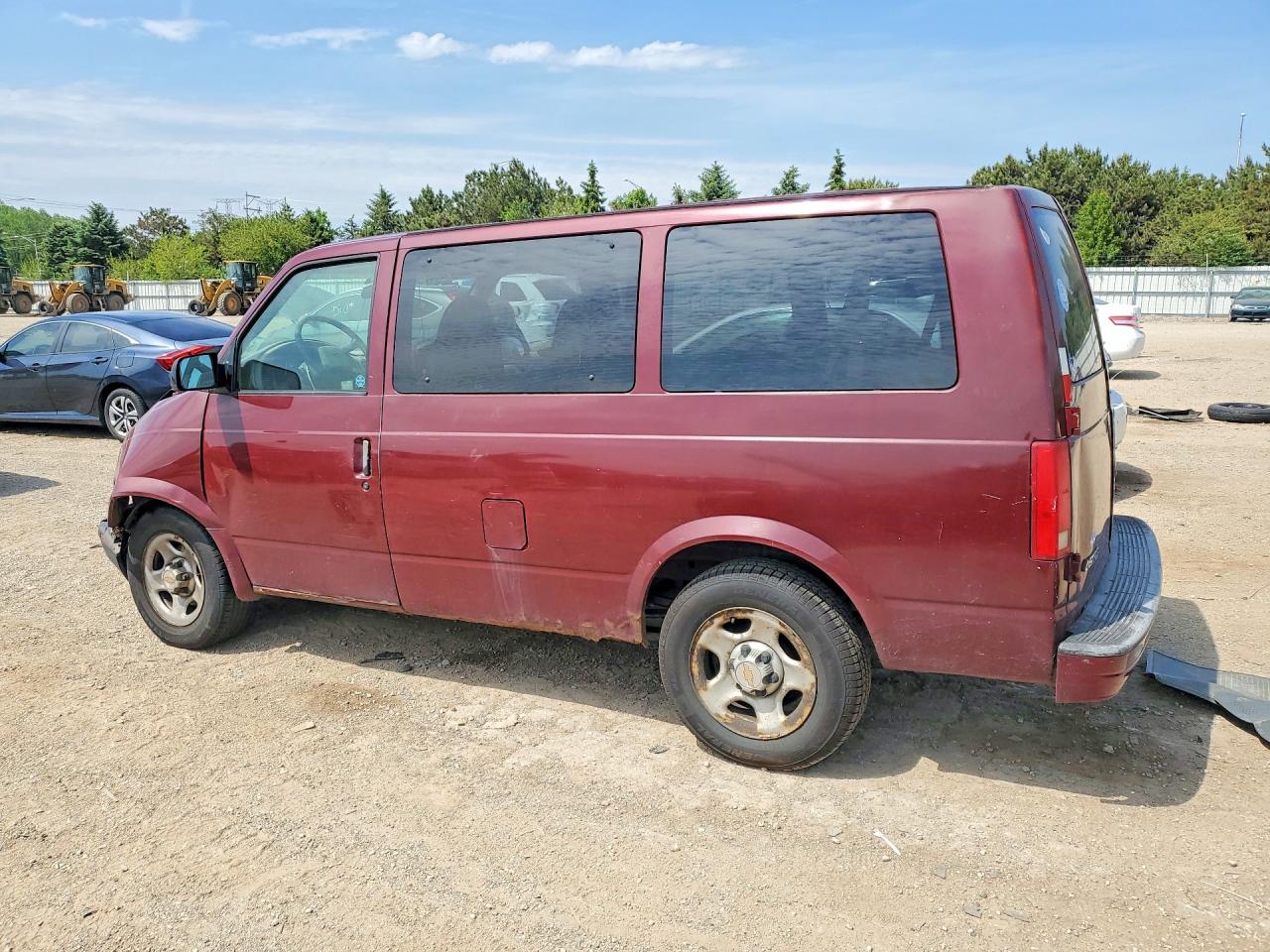 2004 Chevrolet Astro Maroon vin: 1GNDM19X64B111469