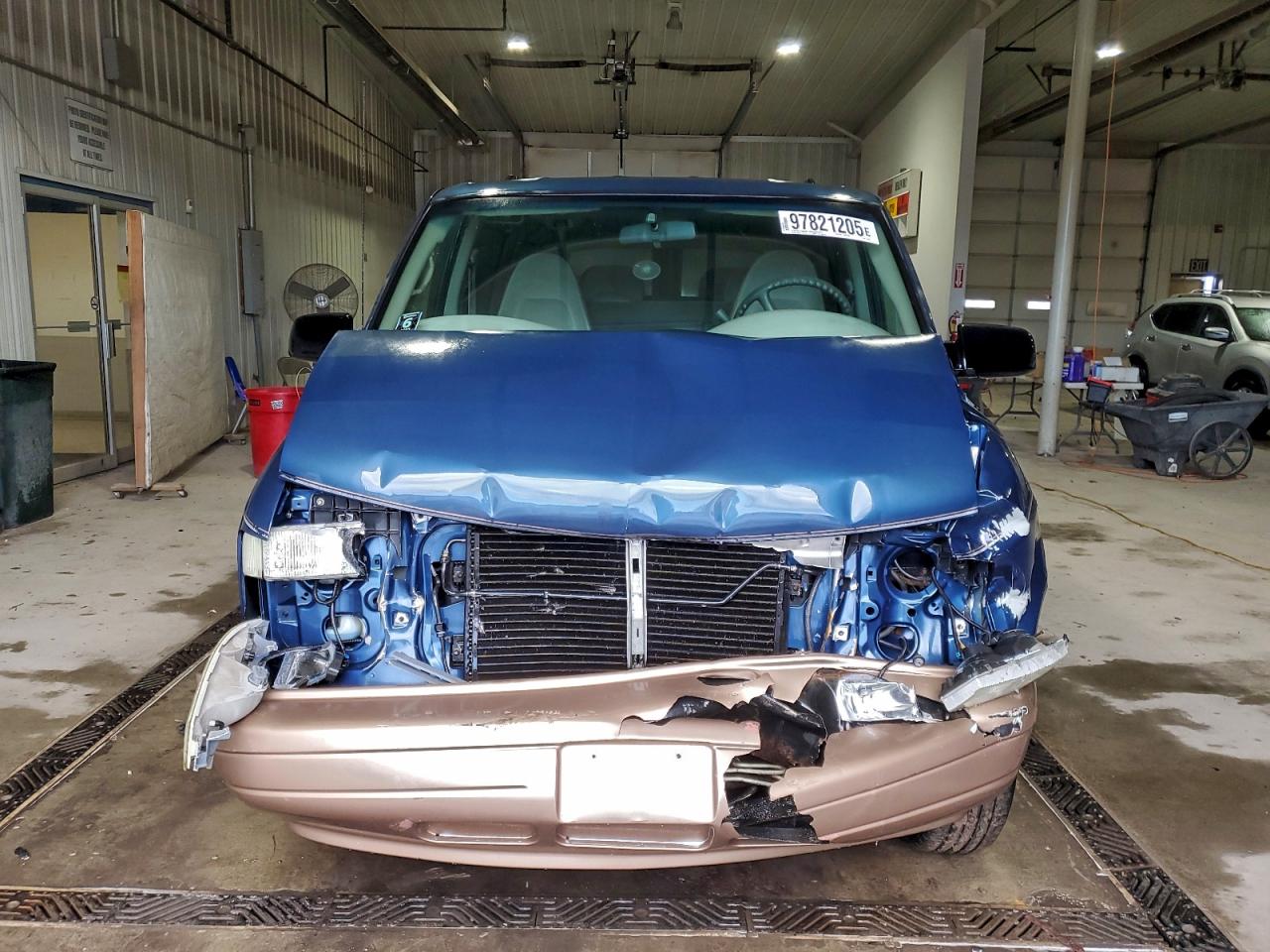 2004 Chevrolet Astro Blue vin: 1GNDM19X64B118423