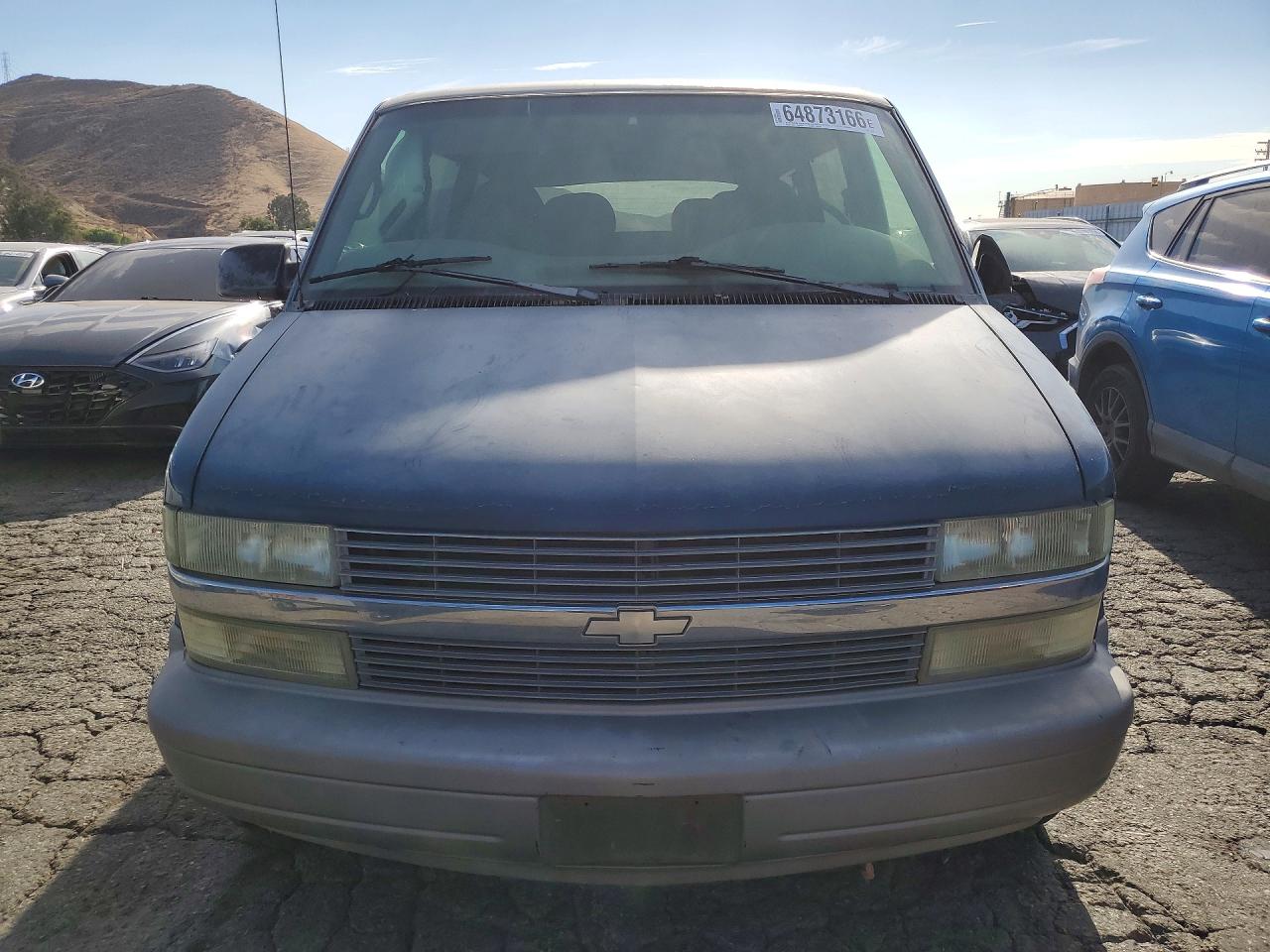 2002 Chevrolet Astro Blue vin: 1GNDM19X82B149492