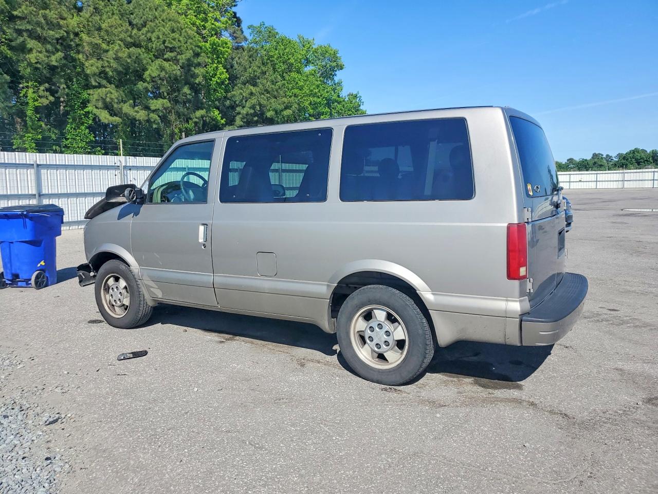 2003 Chevrolet Astro Tan vin: 1GNDM19X83B101282