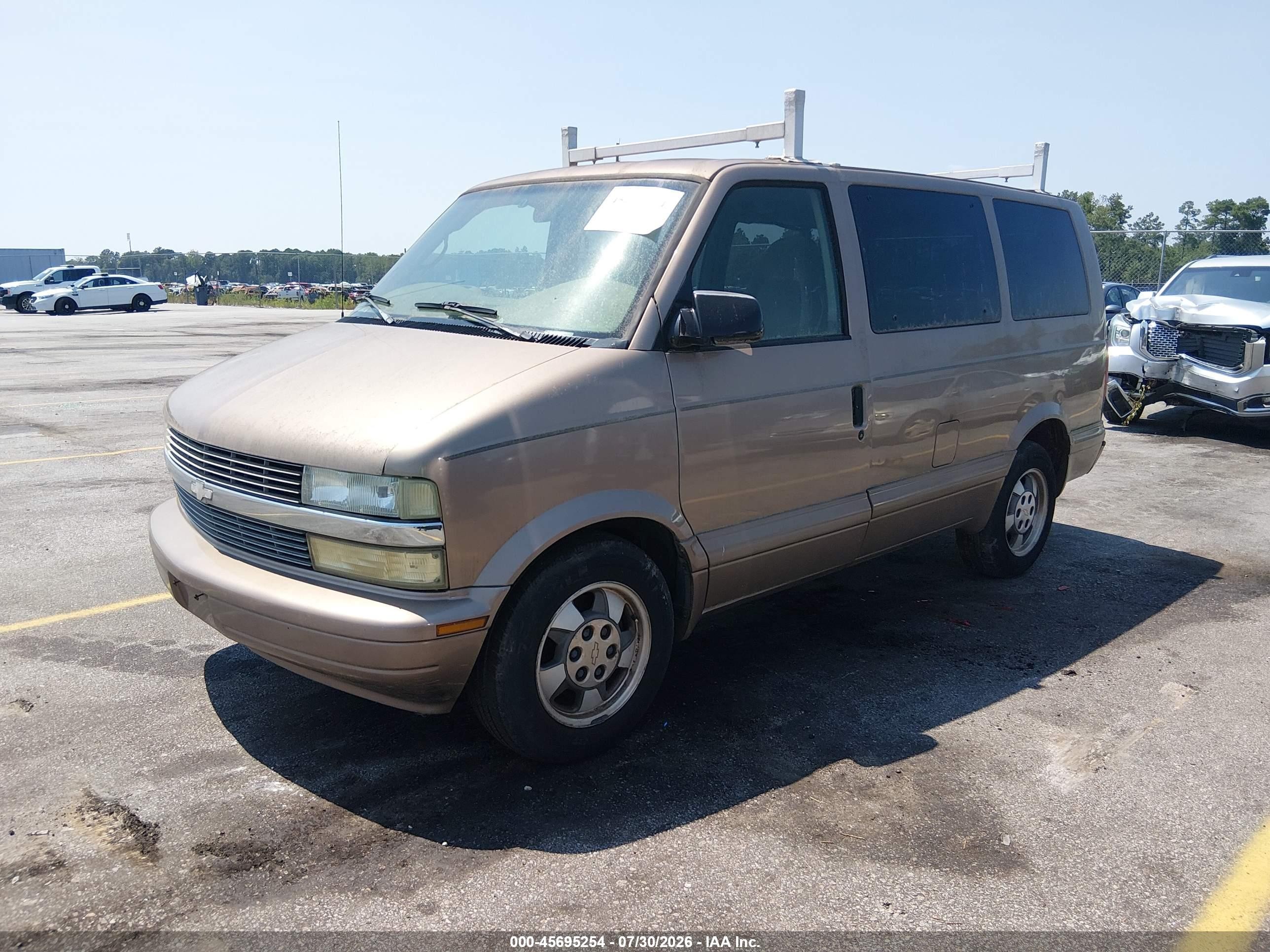 2003 Chevrolet Astro Passenger   Brown vin: 1GNDM19X83B149042