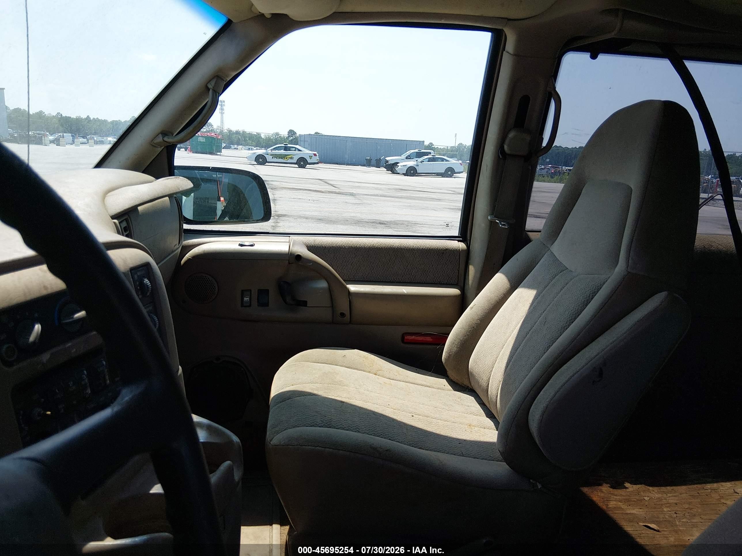 2003 Chevrolet Astro Passenger   Brown vin: 1GNDM19X83B149042