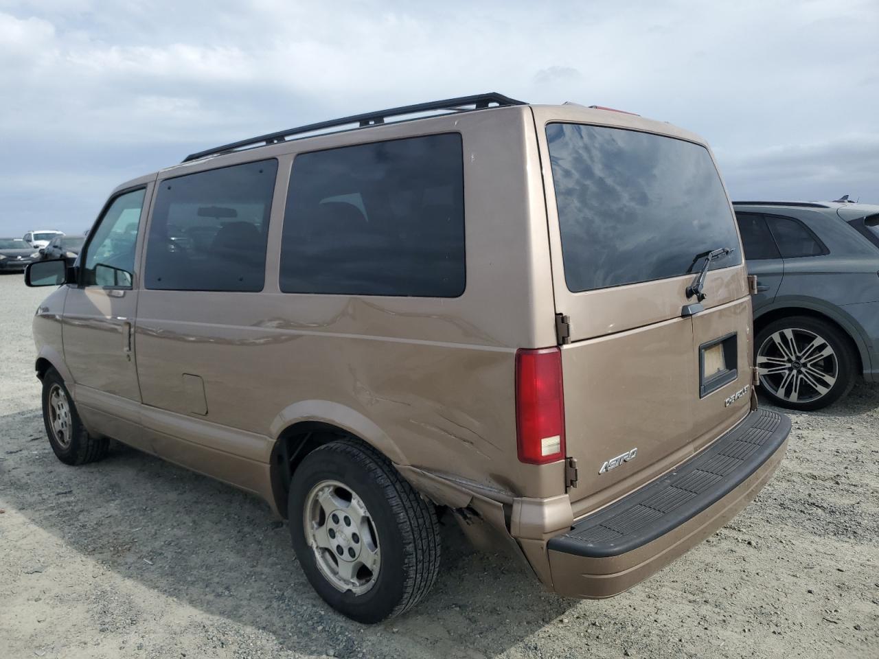 2004 Chevrolet Astro Tan vin: 1GNDM19X94B130470