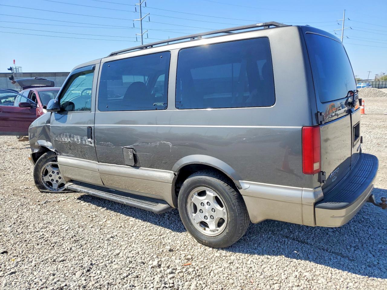 2004 Chev Astro Gray vin: 1GNDM19X94B131974