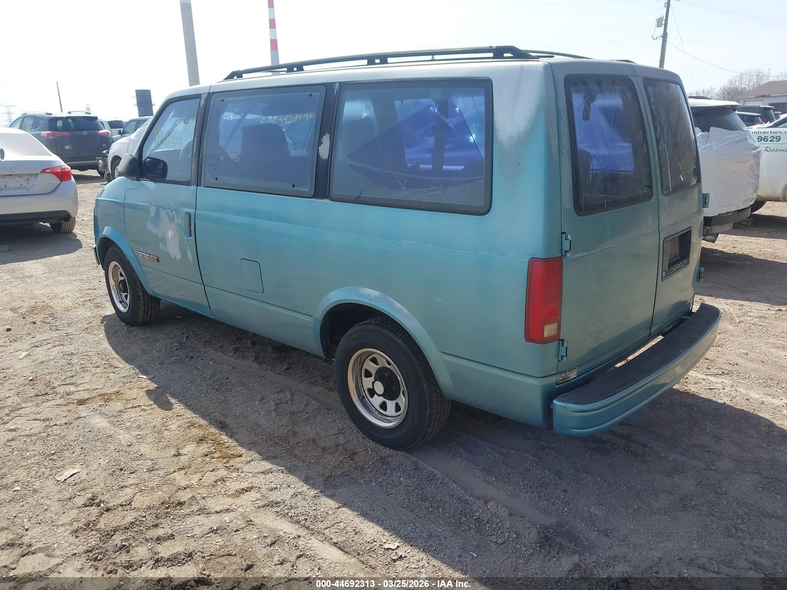1993 Chevrolet Astro   Blue vin: 1GNDM19Z6PB218642