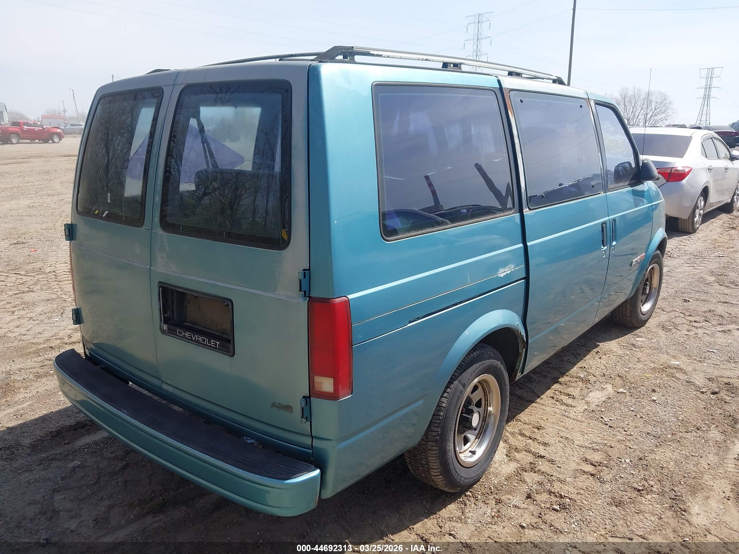 1993 Chevrolet Astro   Blue vin: 1GNDM19Z6PB218642