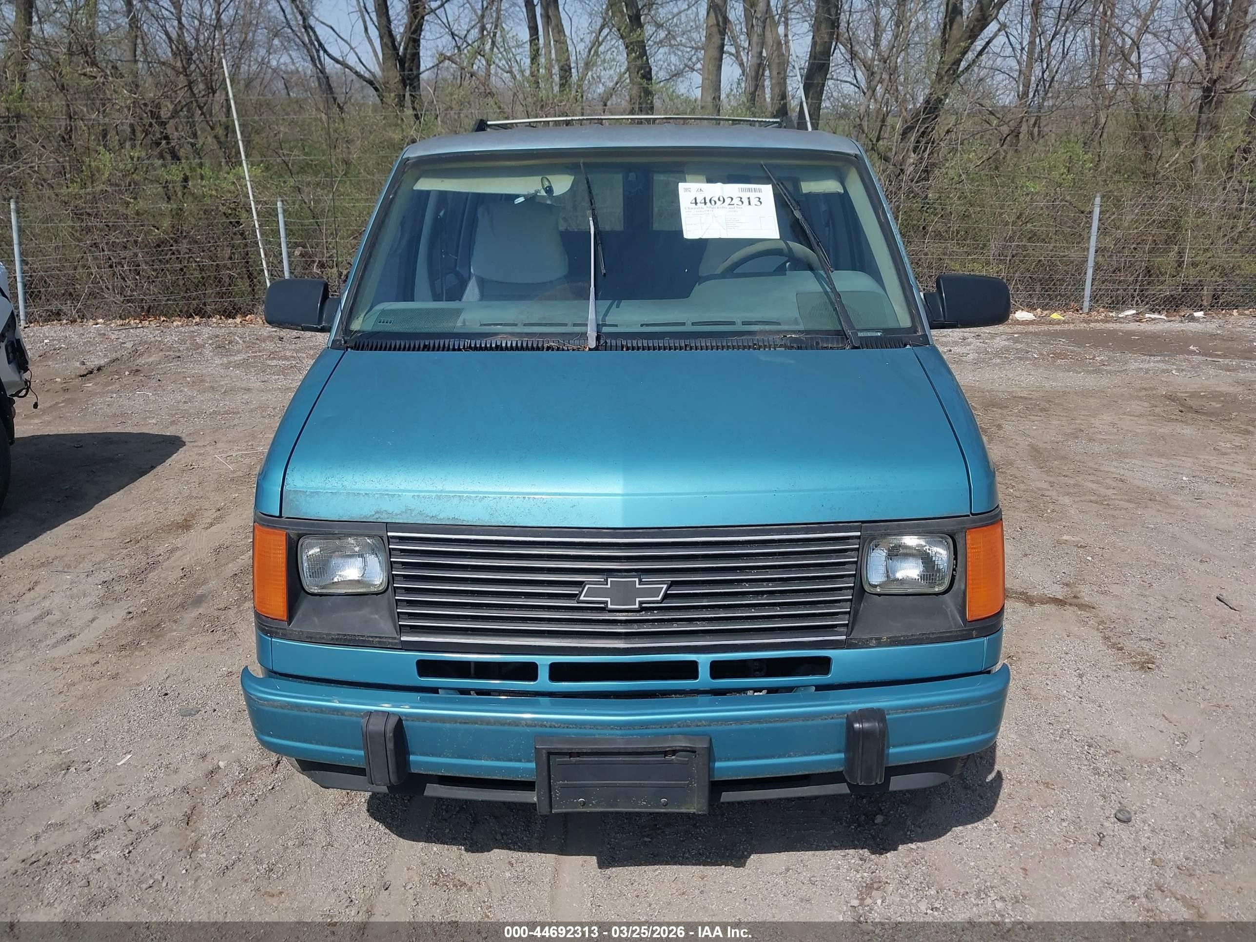 1993 Chevrolet Astro   Blue vin: 1GNDM19Z6PB218642
