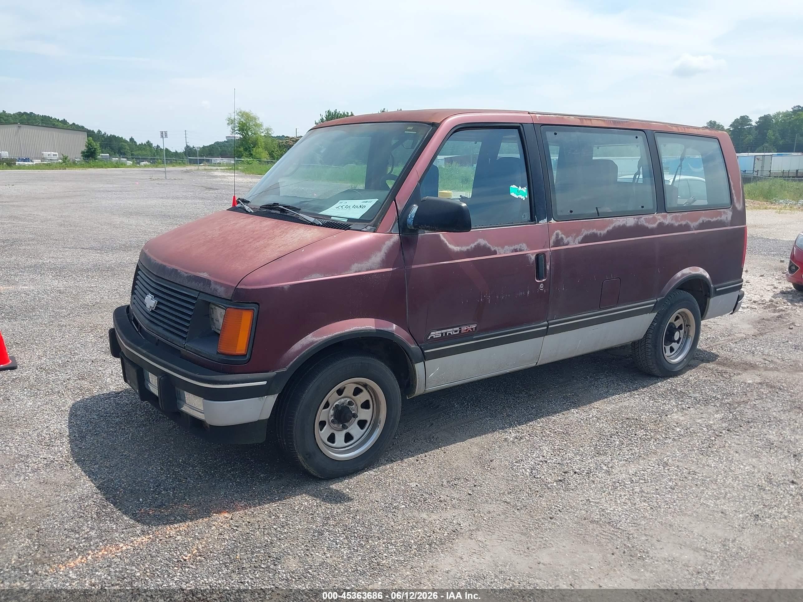 1993 Chevrolet Astro   Red vin: 1GNDM19Z8PB131633