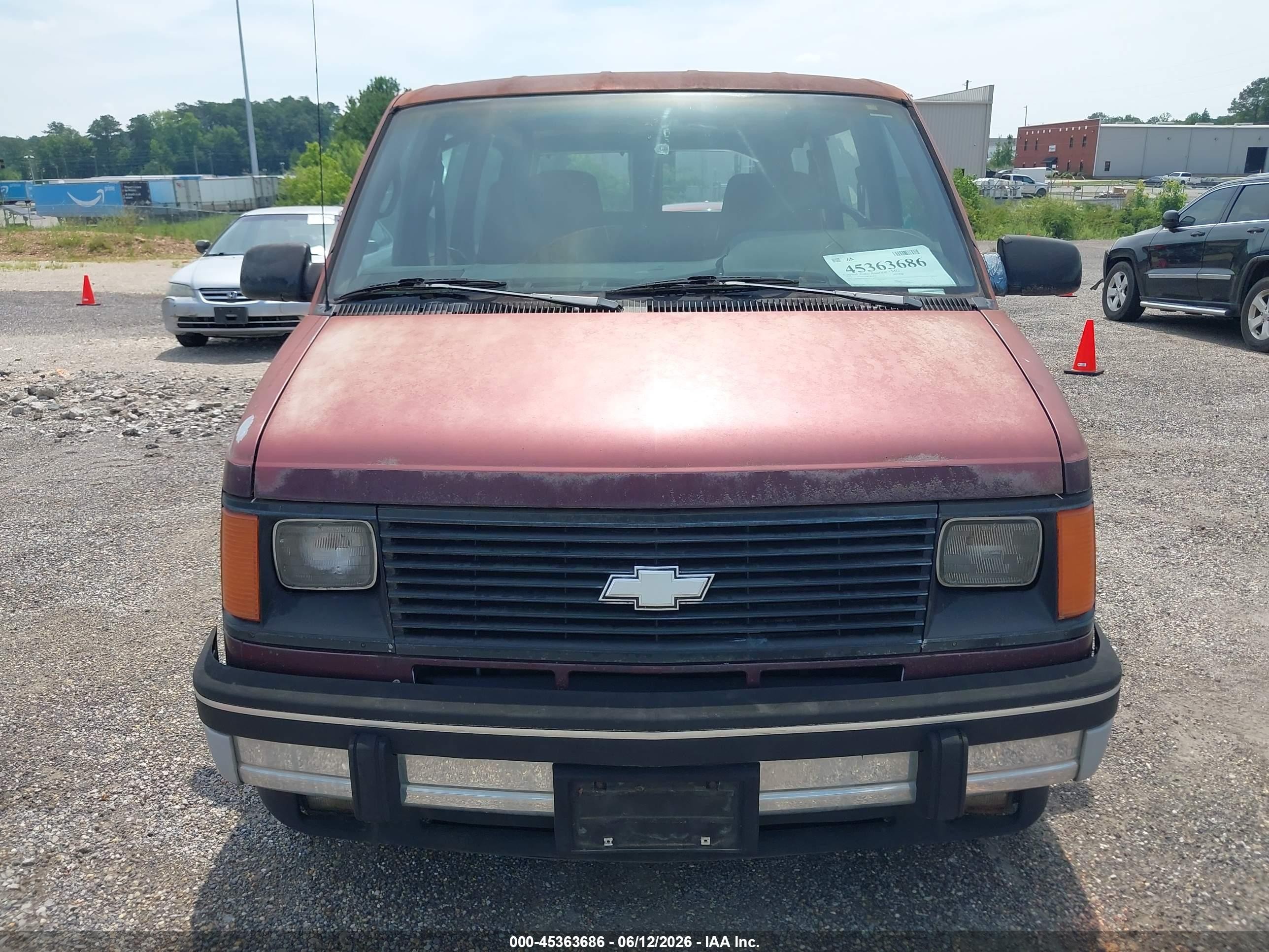1993 Chevrolet Astro   Red vin: 1GNDM19Z8PB131633