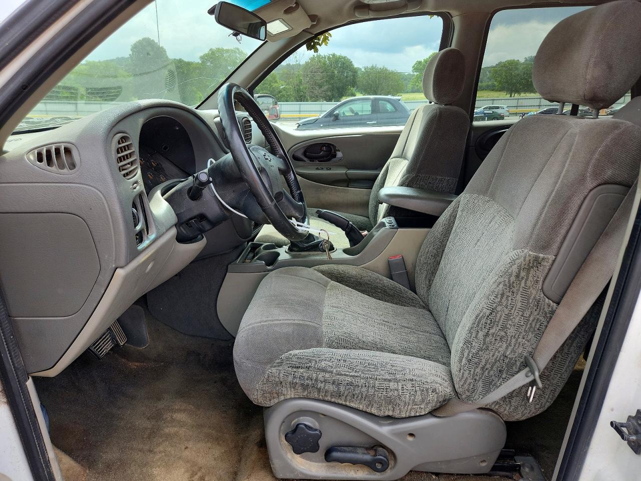 2002 Chevrolet Trailblazer White vin: 1GNDS13S022475709