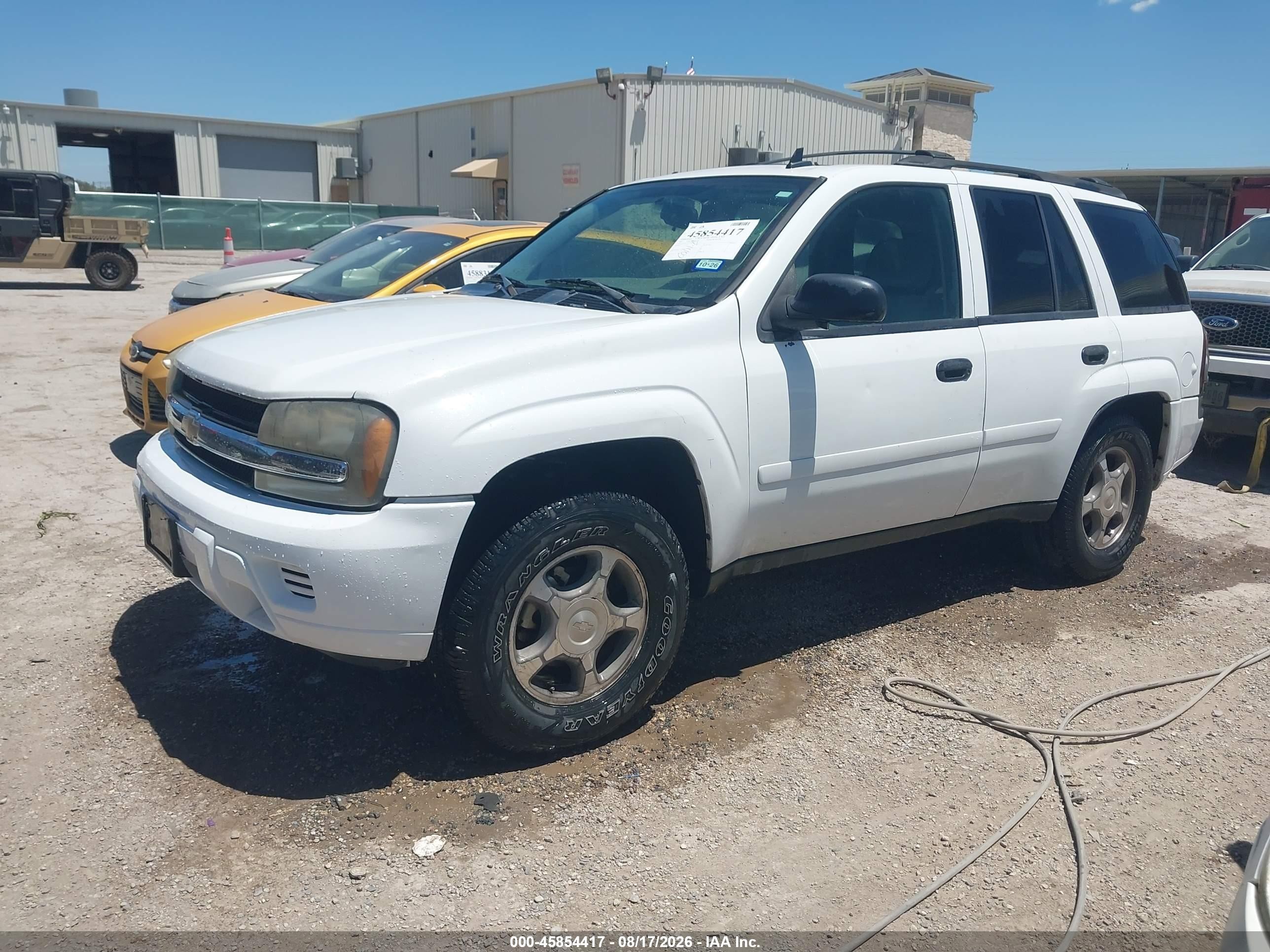 2007 Chevrolet Trailblazer Ls Белый vin: 1GNDS13S272219465