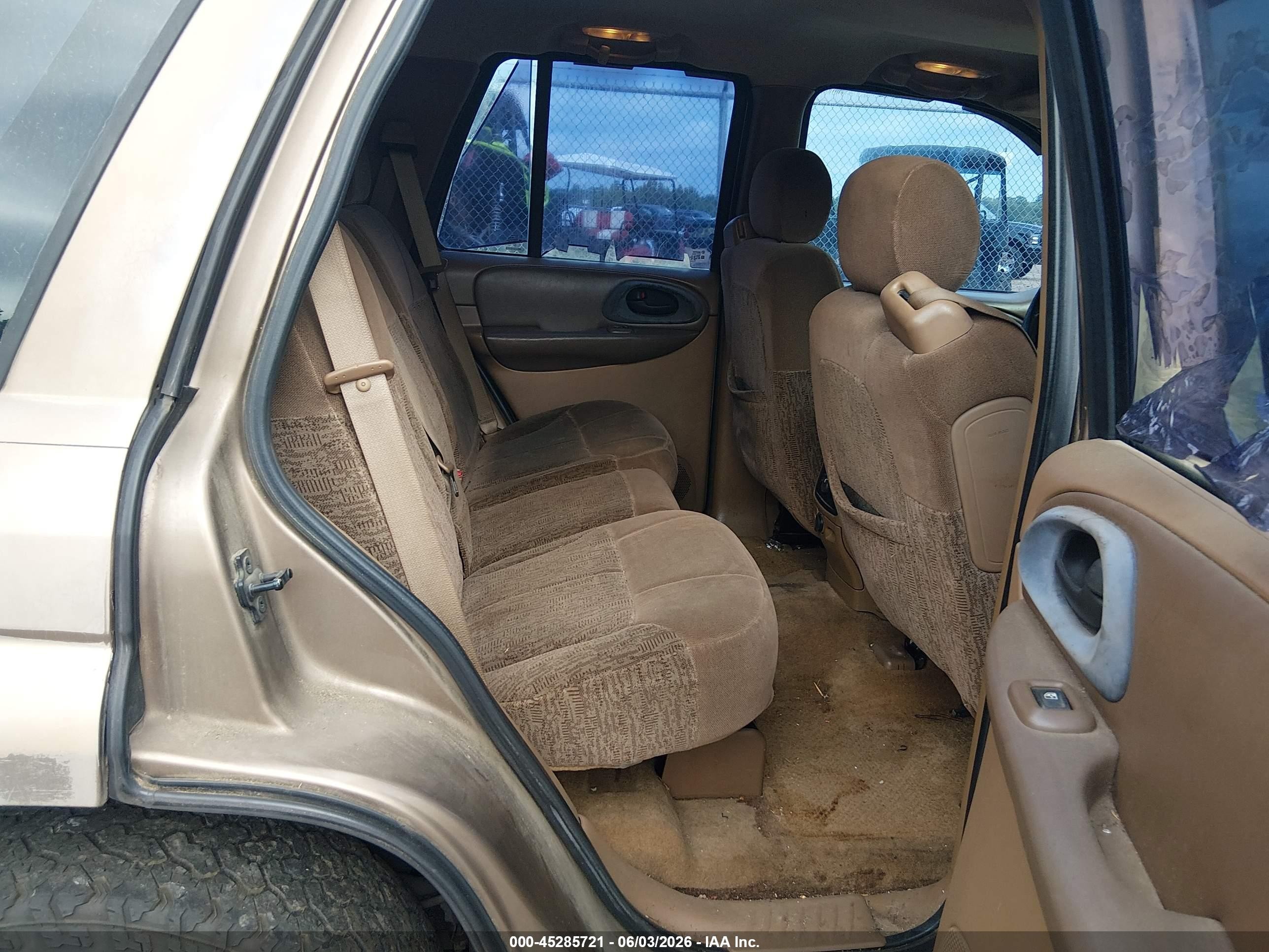 2002 Chevrolet Trailblazer Ls Золотой vin: 1GNDS13S422366556