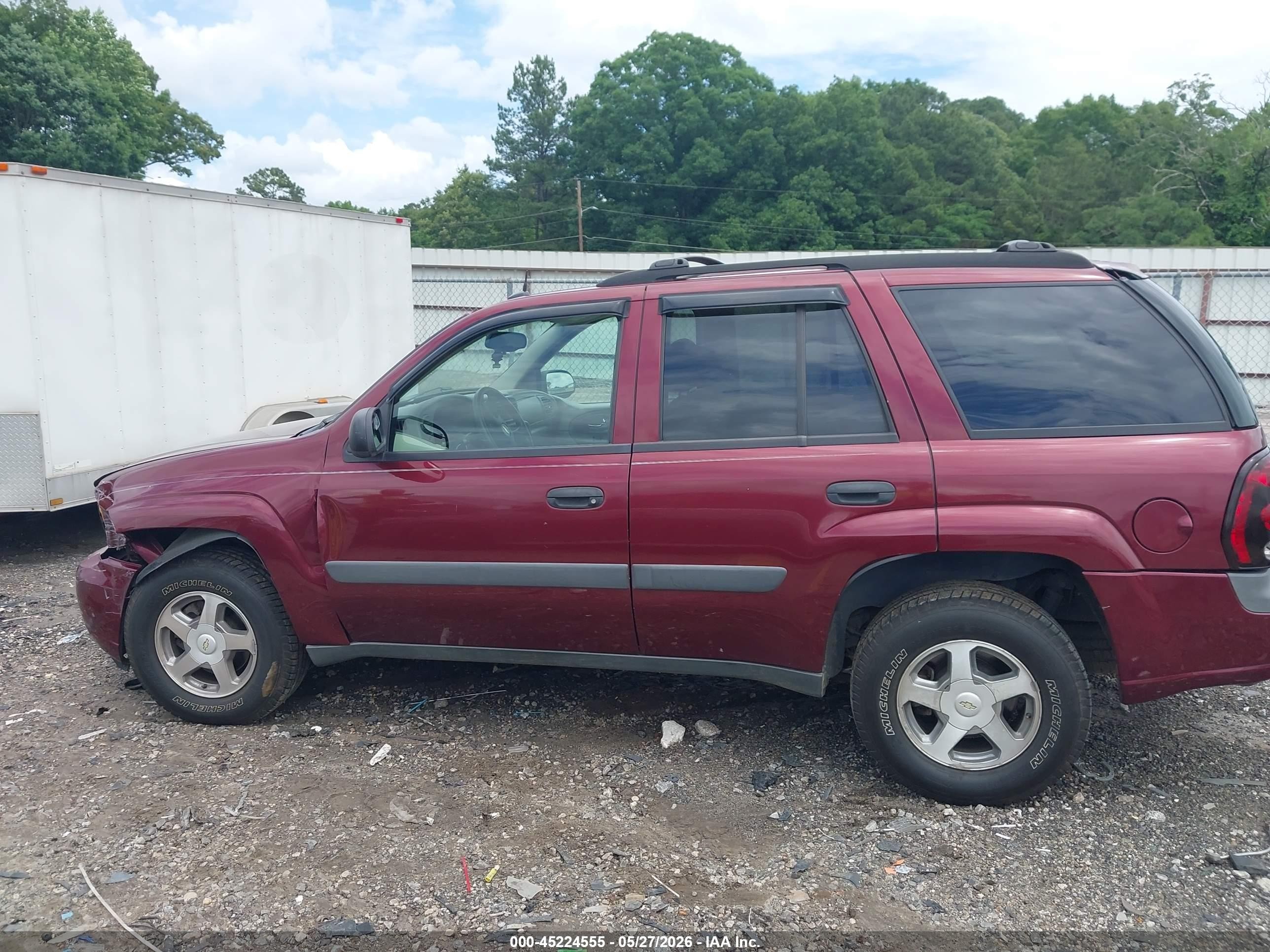 2005 Chevrolet Trailblazer Ls Burgundy vin: 1GNDS13S452162425
