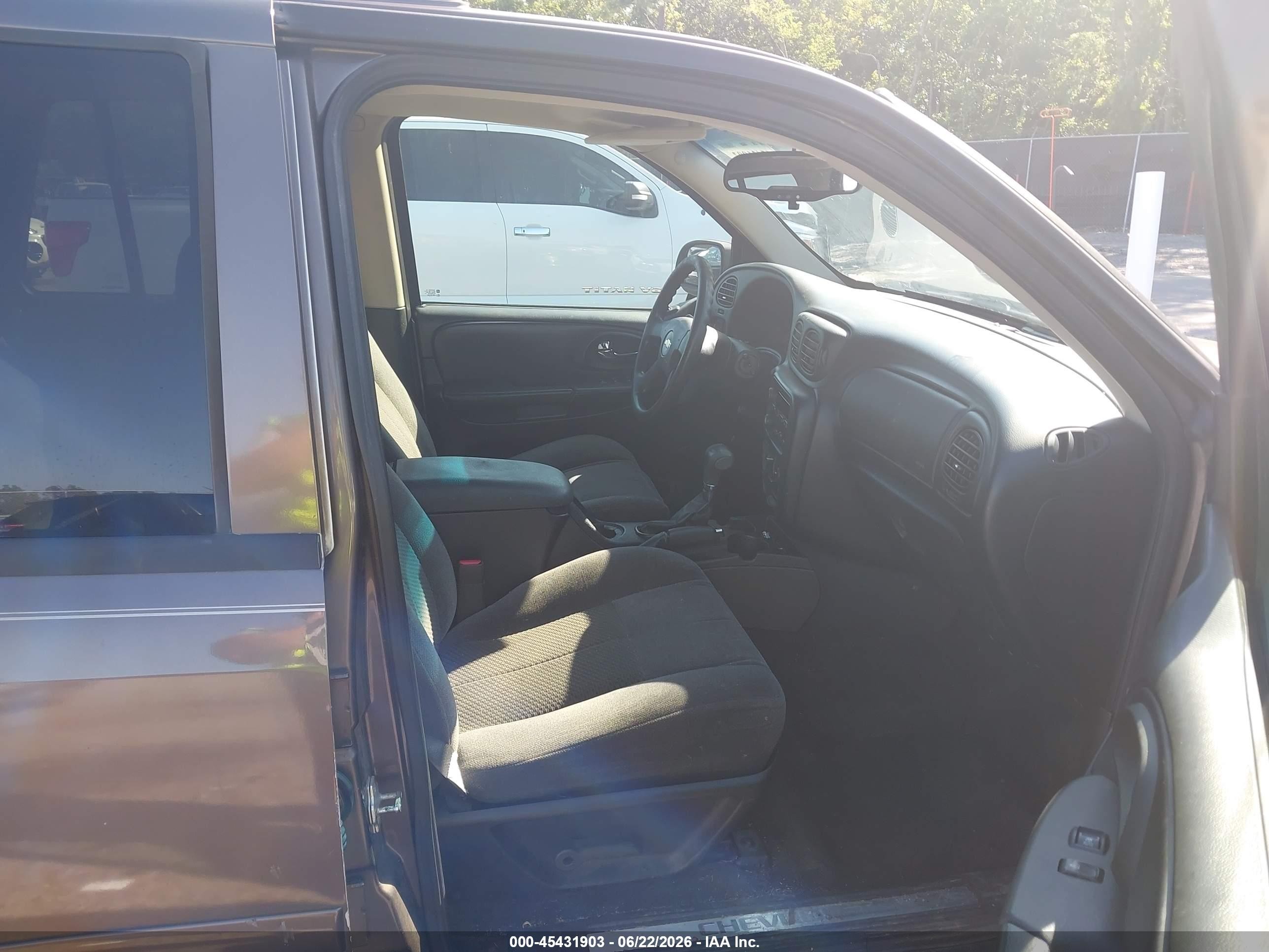 2008 Chevrolet Trailblazer Lt Gray vin: 1GNDS13S582113965