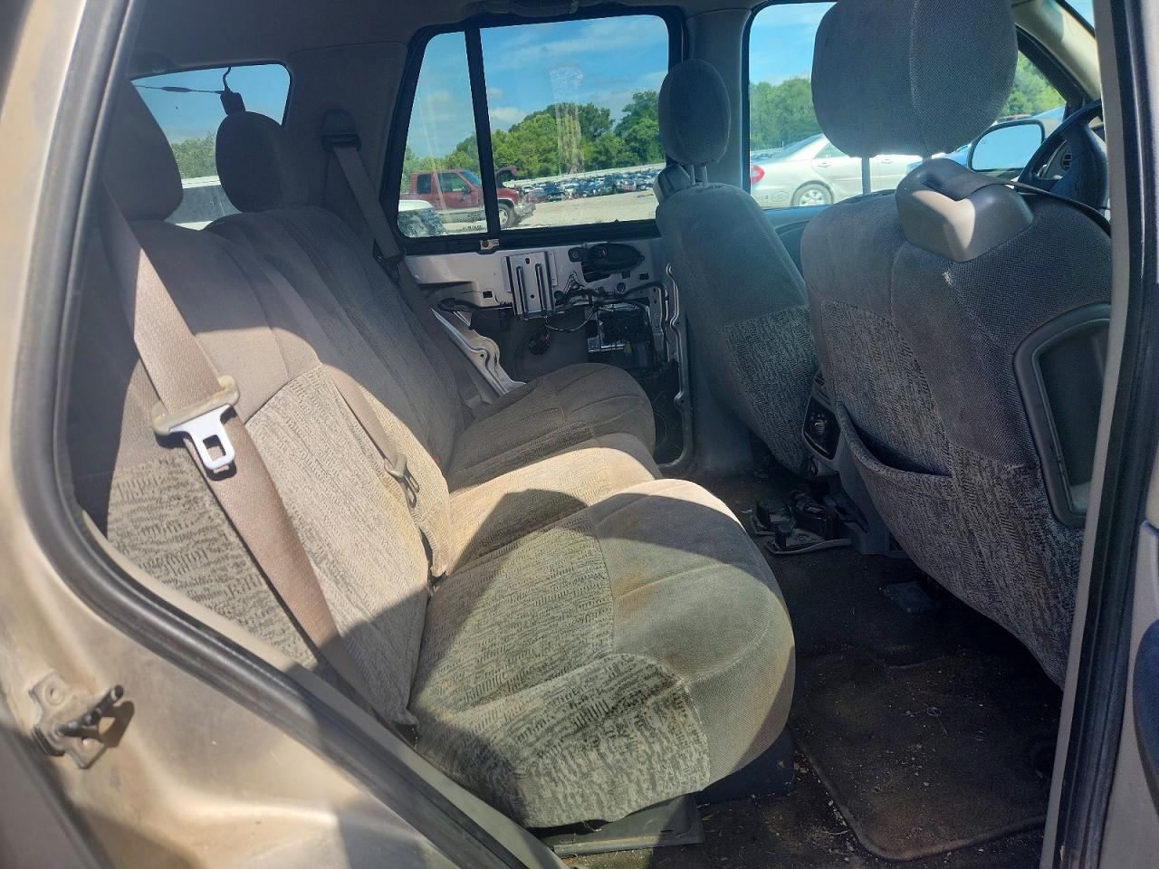 2003 Chevrolet Trailblazer Tan vin: 1GNDS13S632188120
