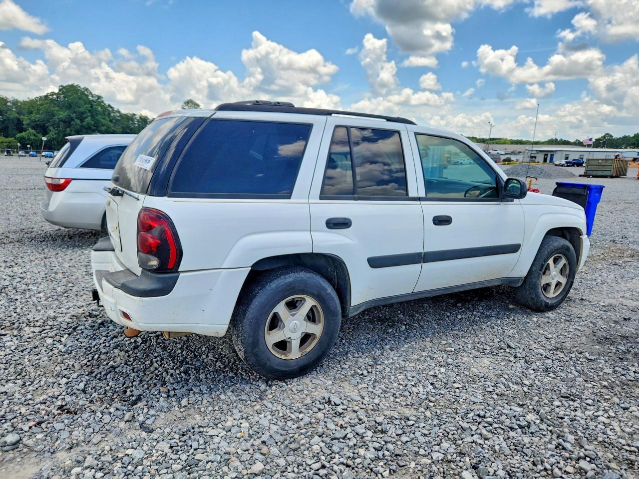2005 Chevrolet Trailblazer Ls White vin: 1GNDS13S652218543