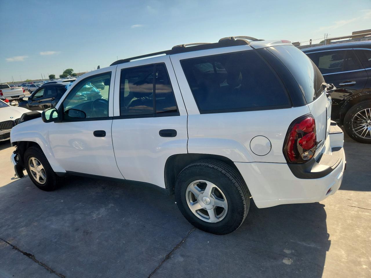 2006 Chevrolet Trailblazer Ls White vin: 1GNDS13S662100445